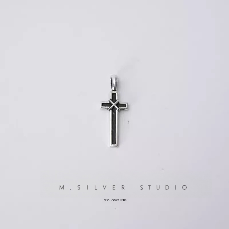 Chrome Hearts Cross Ring - Gothic 925 Sterling Silver Jewelry | David Studio