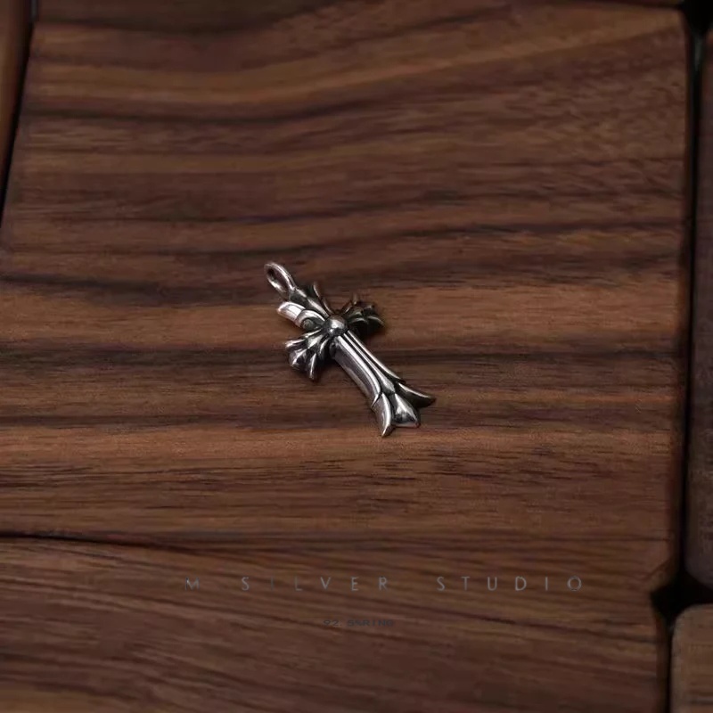 Chrome Hearts Cross Ring - Gothic 925 Sterling Silver Jewelry | David Studio