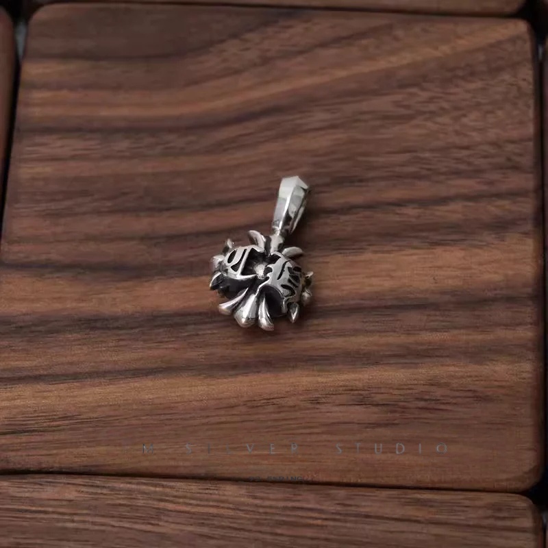 Chrome Hearts Cross Ring - Gothic 925 Sterling Silver Jewelry | David Studio