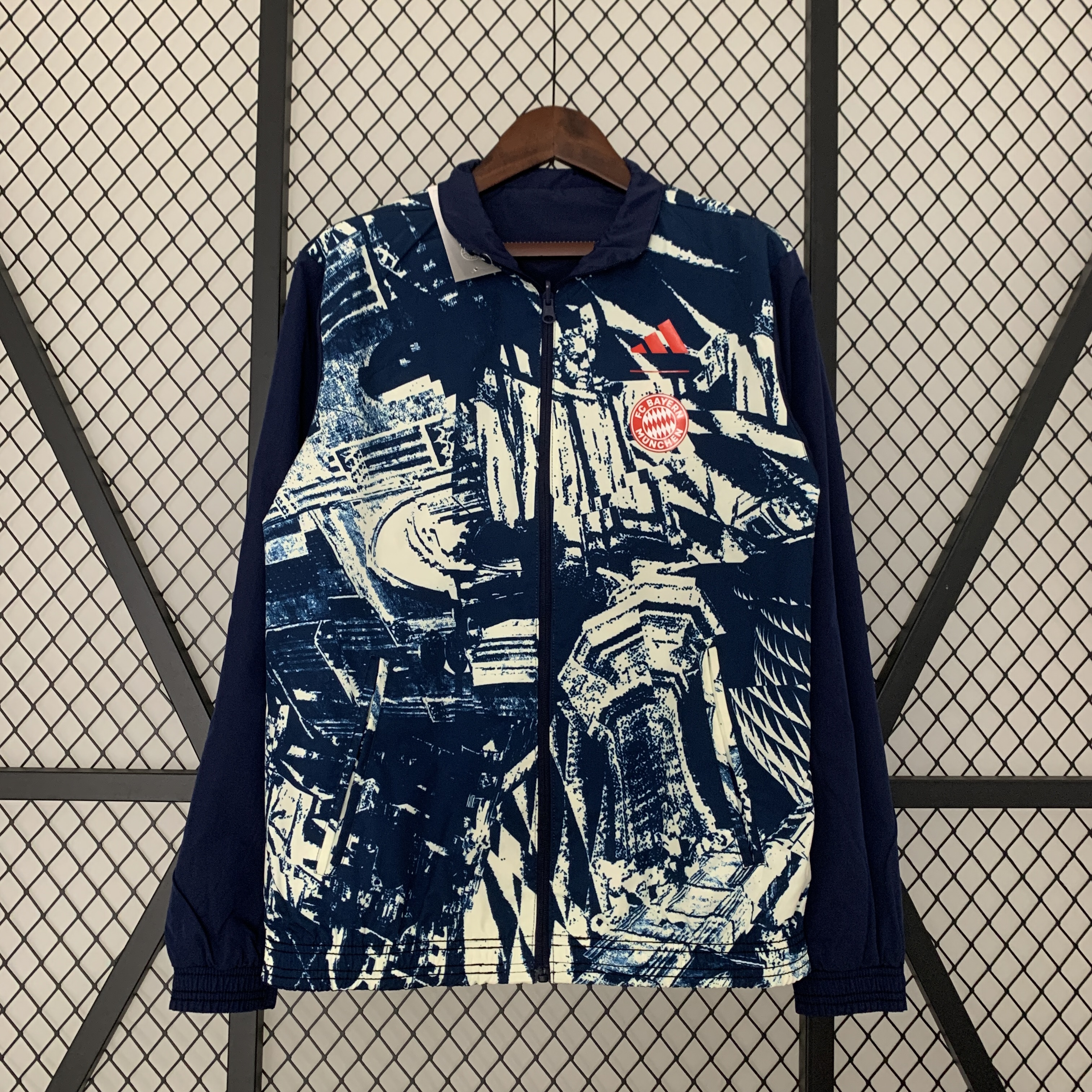 Bayern Munich 23-24 Double Sided Windbreaker - Deep Blue:football jersey mysite: unitedjerseyfootball 邓江浪:football
