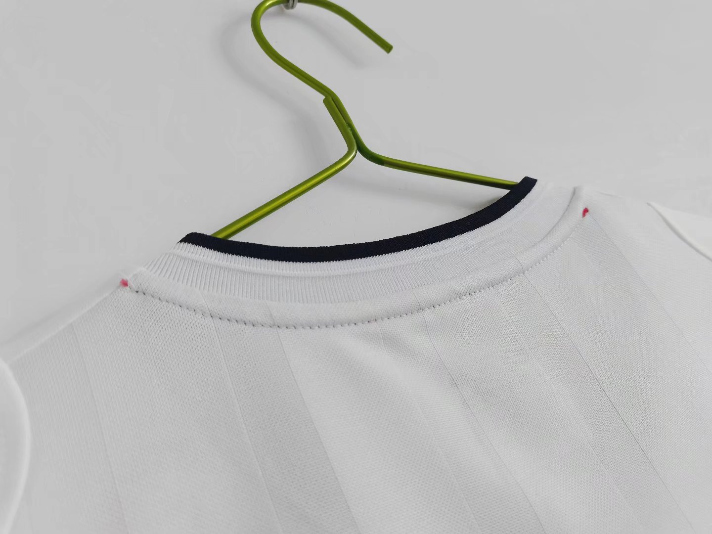 ManixJersey.com | Retro England 2002 Home Stadium Jersey -Customize Name, Number and Patch | Worldwide Shipping