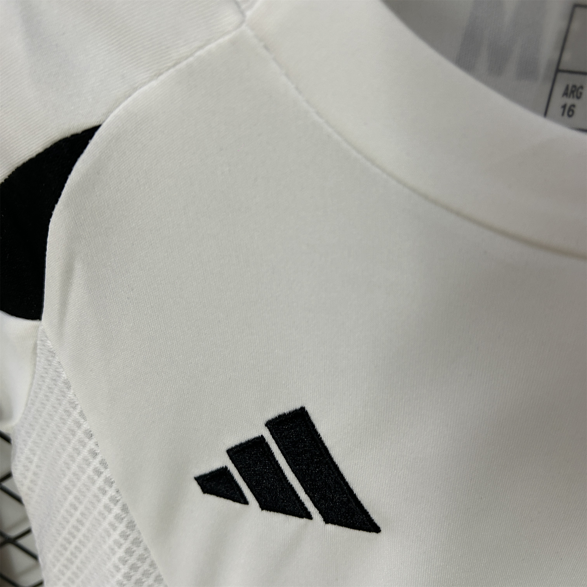 ManixJersey.com | Albacete 24-25 Home Kids Kit -Customize Name, Number and Patch | Worldwide Shipping