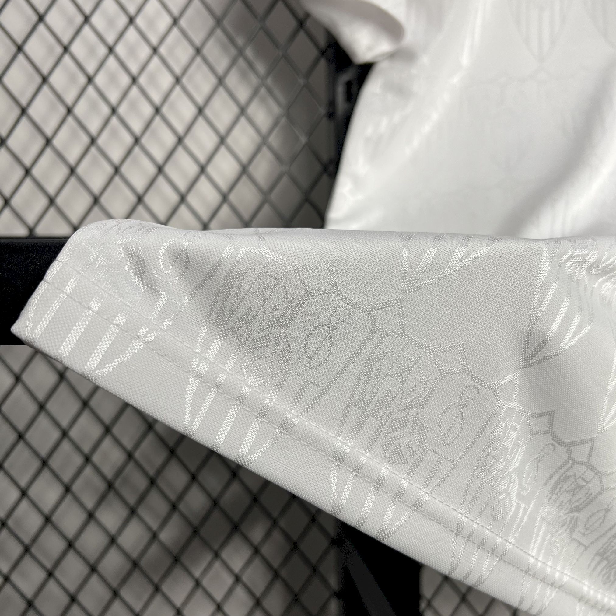 ManixJersey.com | Retro Sevilla FC 1992-93 Home Jersey -Customize Name, Number and Patch | Worldwide Shipping