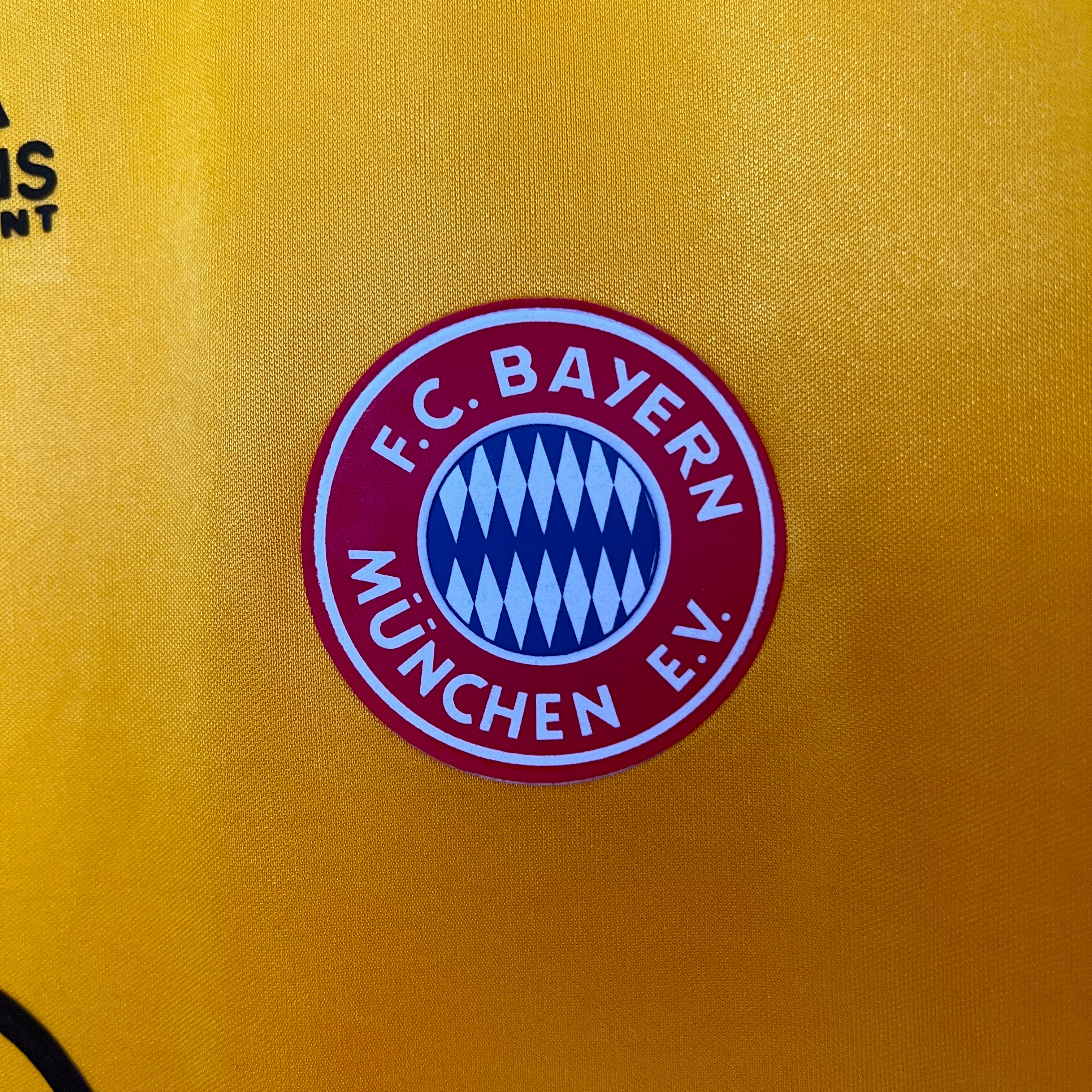 ManixJersey.com | Retro Bayern Munich 93-95 Away Jersey -Customize Name, Number and Patch | Worldwide Shipping