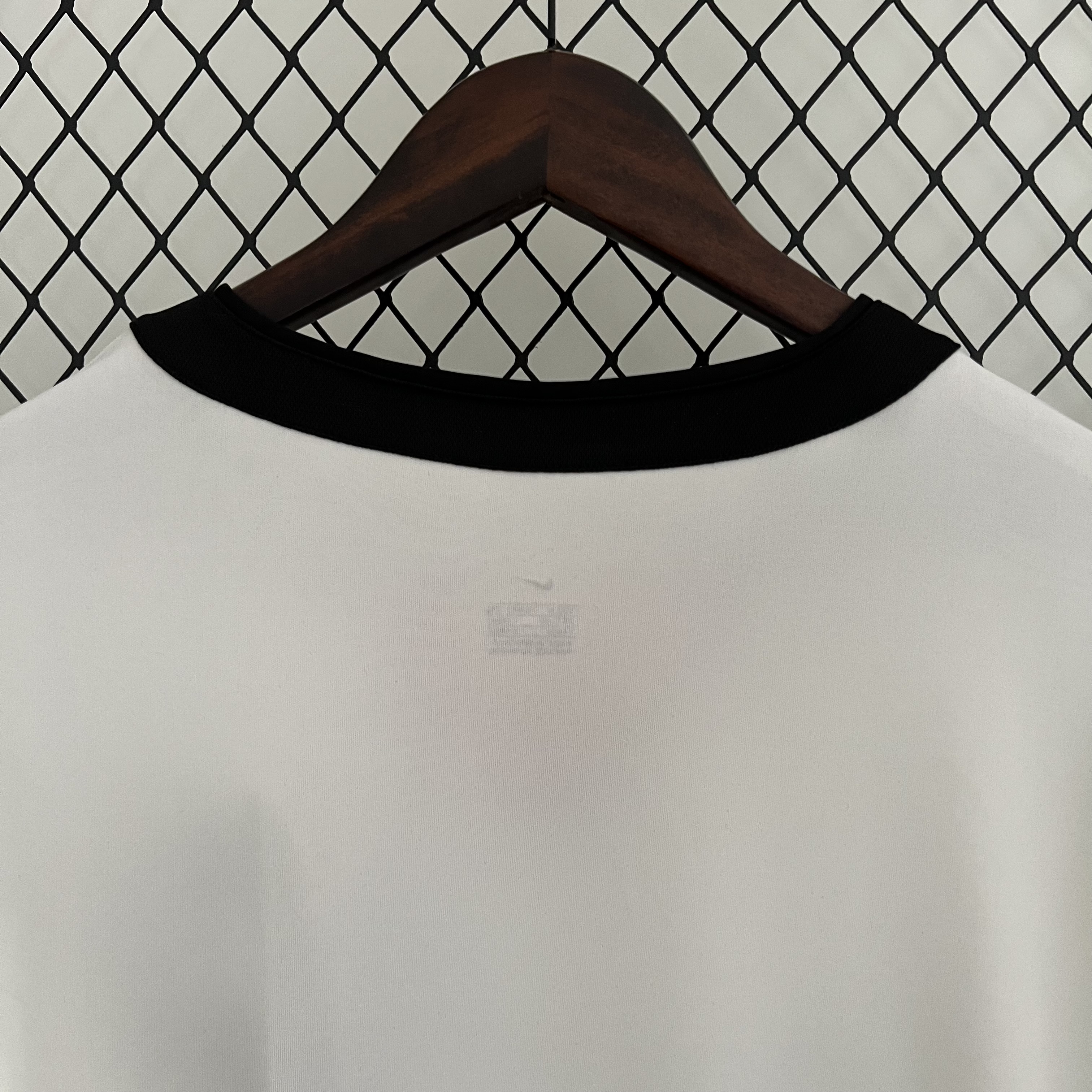 Higojerseys-Retro Manchester United 03-04 Away Stadium Jersey