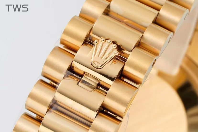 brand Rolex 228238-0042 DAY-DATE 40MM PRESIDENT ROMAN DIAL luxury watch for sale – NeveReL