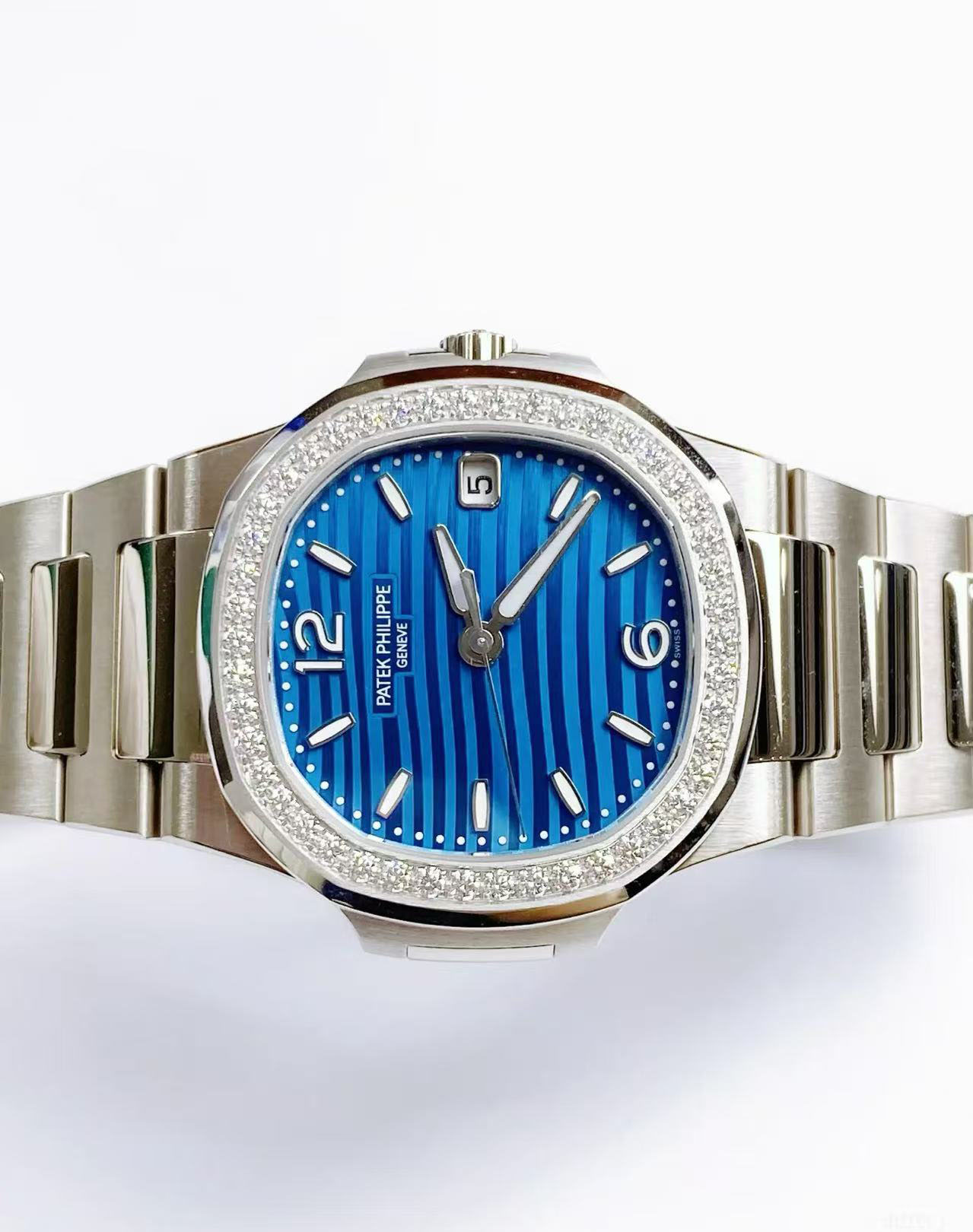 brand Patek Philippe Nautilus Steel 7118-1200A-001 luxury watch for sale – NeveReL