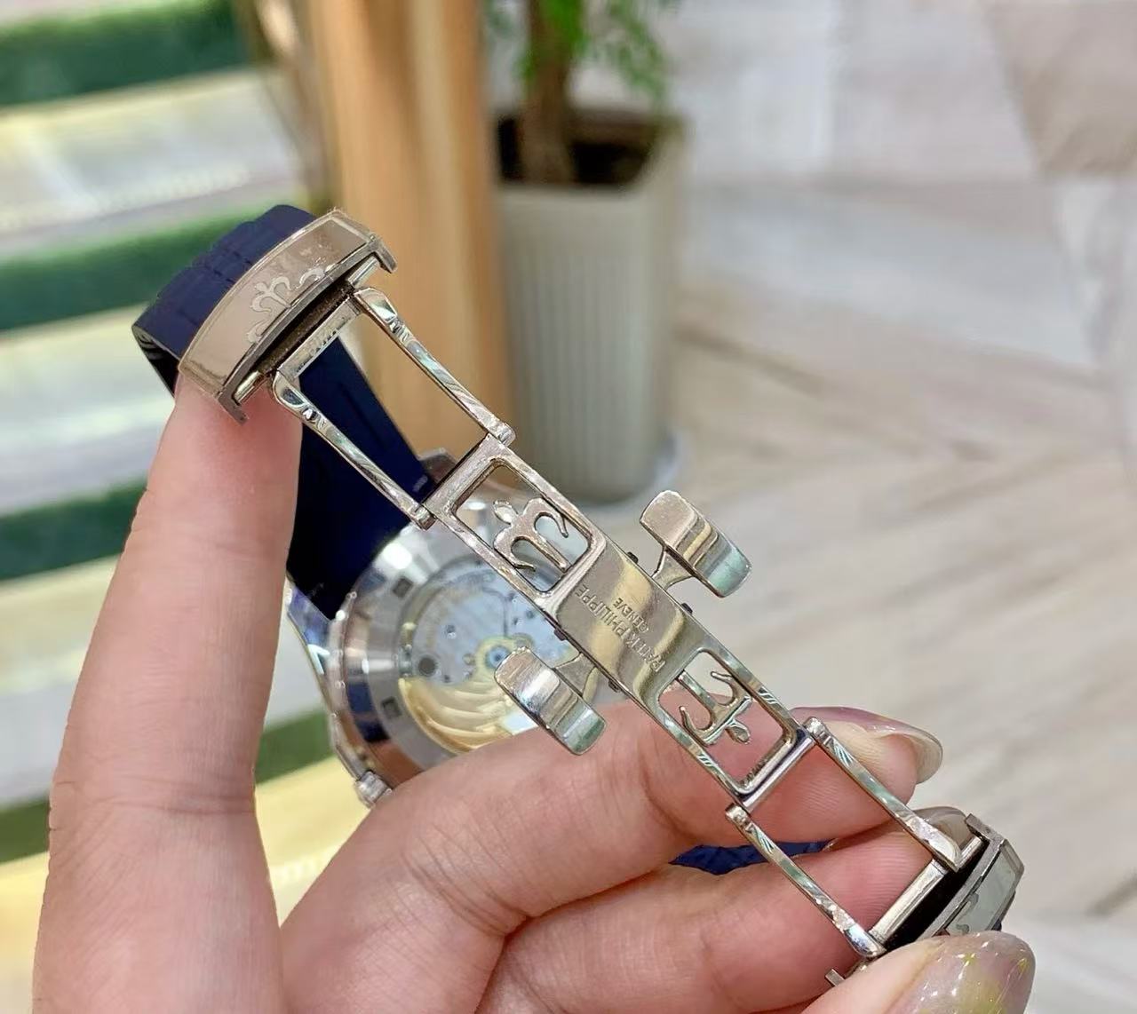 brand Patek Philippe Aquanaut 5168G-001 luxury watch for sale – NeveReL