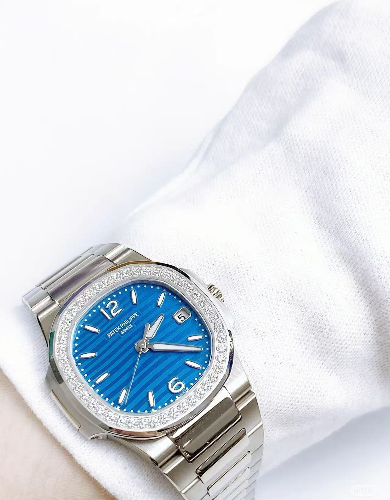 brand Patek Philippe Nautilus Steel 7118-1200A-001 luxury watch for sale – NeveReL