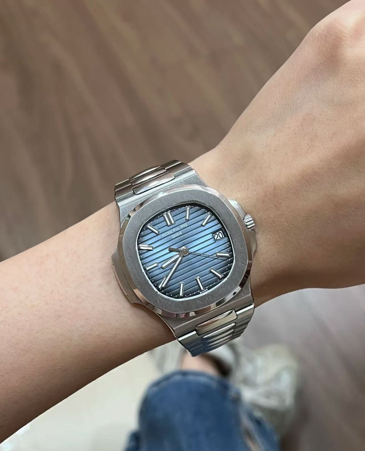 brand Patek Philippe Nautilus 5811/1G-001 luxury watch for sale – NeveReL