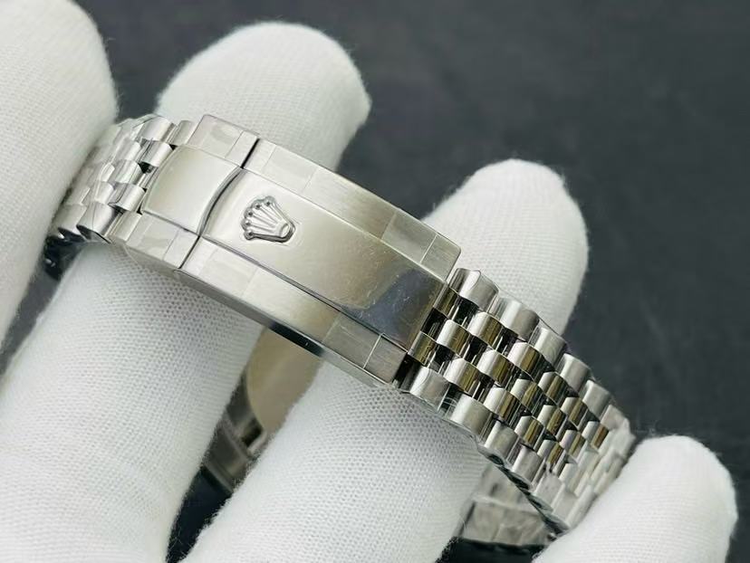 brand Rolex Datejust 41'Mint 126334-0028 luxury watch for sale – NeveReL