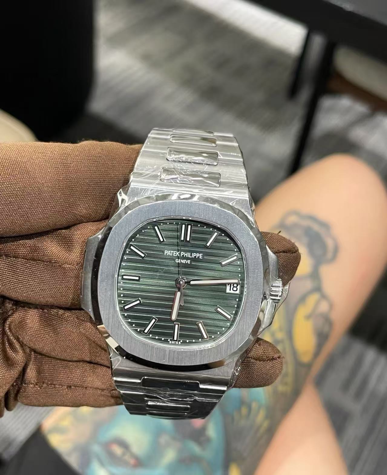 brand Patek Philippe Nautilus 5711/1A-014 40mm luxury watch for sale – NeveReL