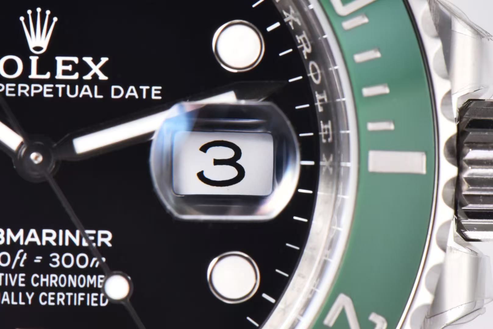 brand Rolex Submariner 116610lv Green Dial – CUSTOM DIAMOND SET & BEZEL luxury watch for sale – NeveReL