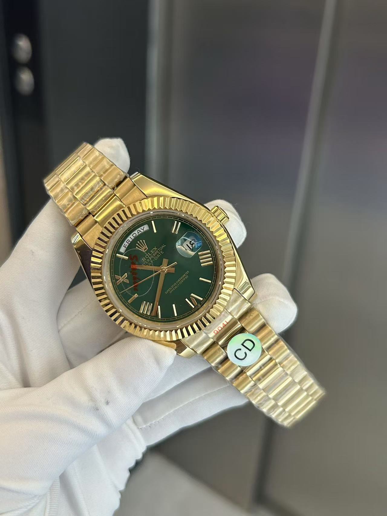 brand Rolex- Day-Date Green 128238-0069 36mm luxury watch for sale – NeveReL