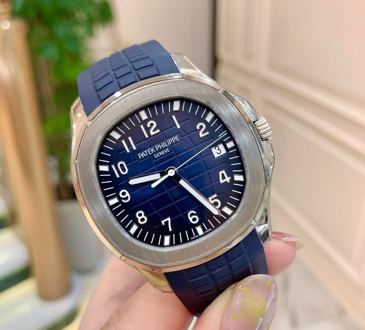 brand Patek Philippe Aquanaut 5168G-001 luxury watch for sale – NeveReL