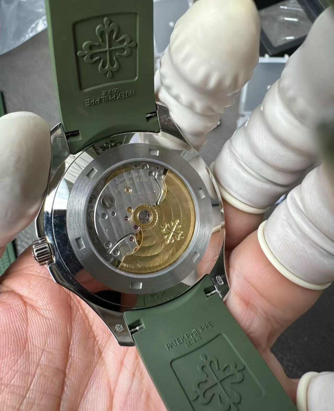 brand Patek Philippe Aquanaut Khaki Green Dial 5168G-010 luxury watch for sale – NeveReL