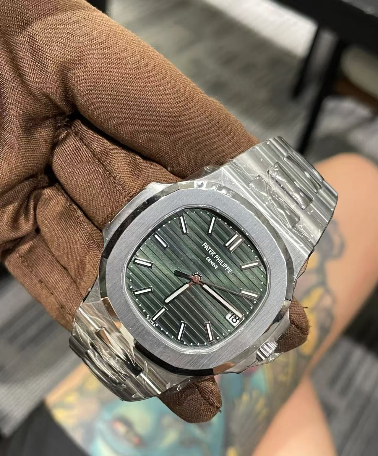 brand Patek Philippe Nautilus 5711/1A-014 40mm luxury watch for sale – NeveReL