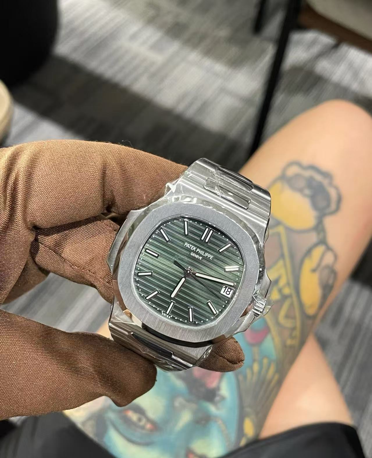 brand Patek Philippe Nautilus 5711/1A-014 40mm luxury watch for sale – NeveReL