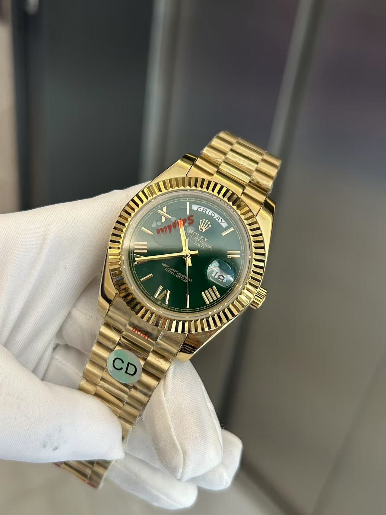 brand Rolex- Day-Date Green 128238-0069 36mm luxury watch for sale – NeveReL