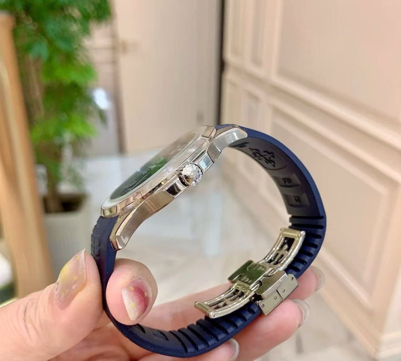 brand Patek Philippe Aquanaut 5168G-001 luxury watch for sale – NeveReL