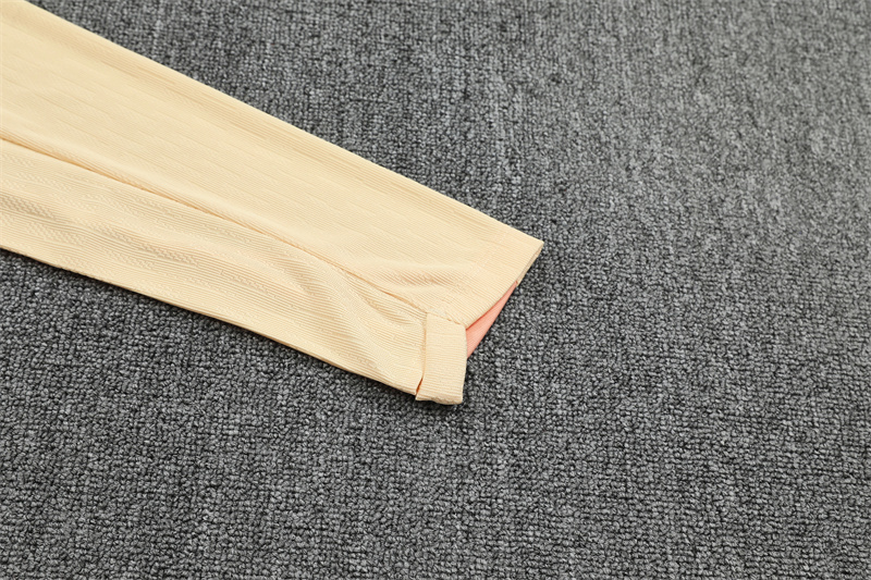 25-26 Barcelona kids adult long-sleeved half-pull training suit kit: Ajax 24-25 Home Stadium Jersey - Fans Version : Adidas luxuryfootballshirts.com: https://www.luxuryfootballshirts.com/