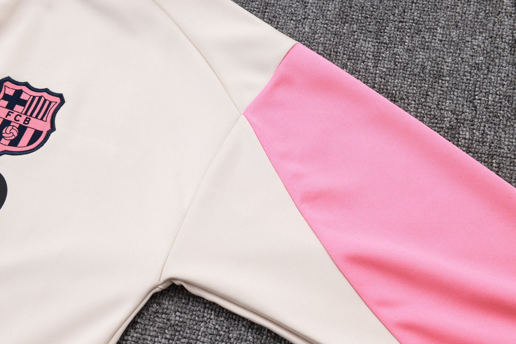 25-26 Barcelona kids aldult Jacket Training Tracksuit kit-Fans Version: Ajax 24-25 Home Stadium Jersey - Fans Version : Adidas luxuryfootballshirts.com: https://www.luxuryfootballshirts.com/