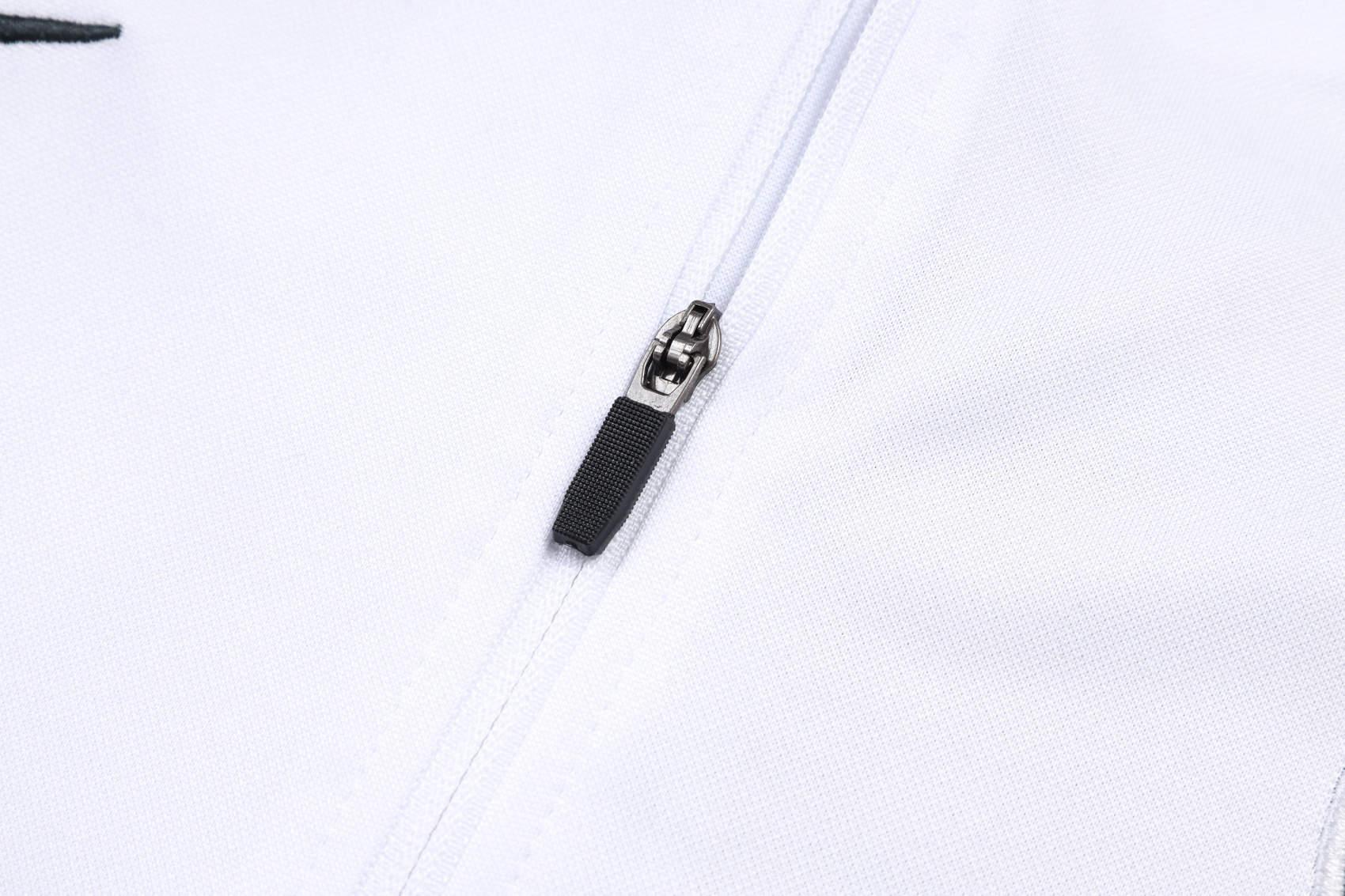 25-26 Chelsea adult long-sleeved half-pull training suit kit: Ajax 24-25 Home Stadium Jersey - Fans Version : Adidas luxuryfootballshirts.com: https://www.luxuryfootballshirts.com/