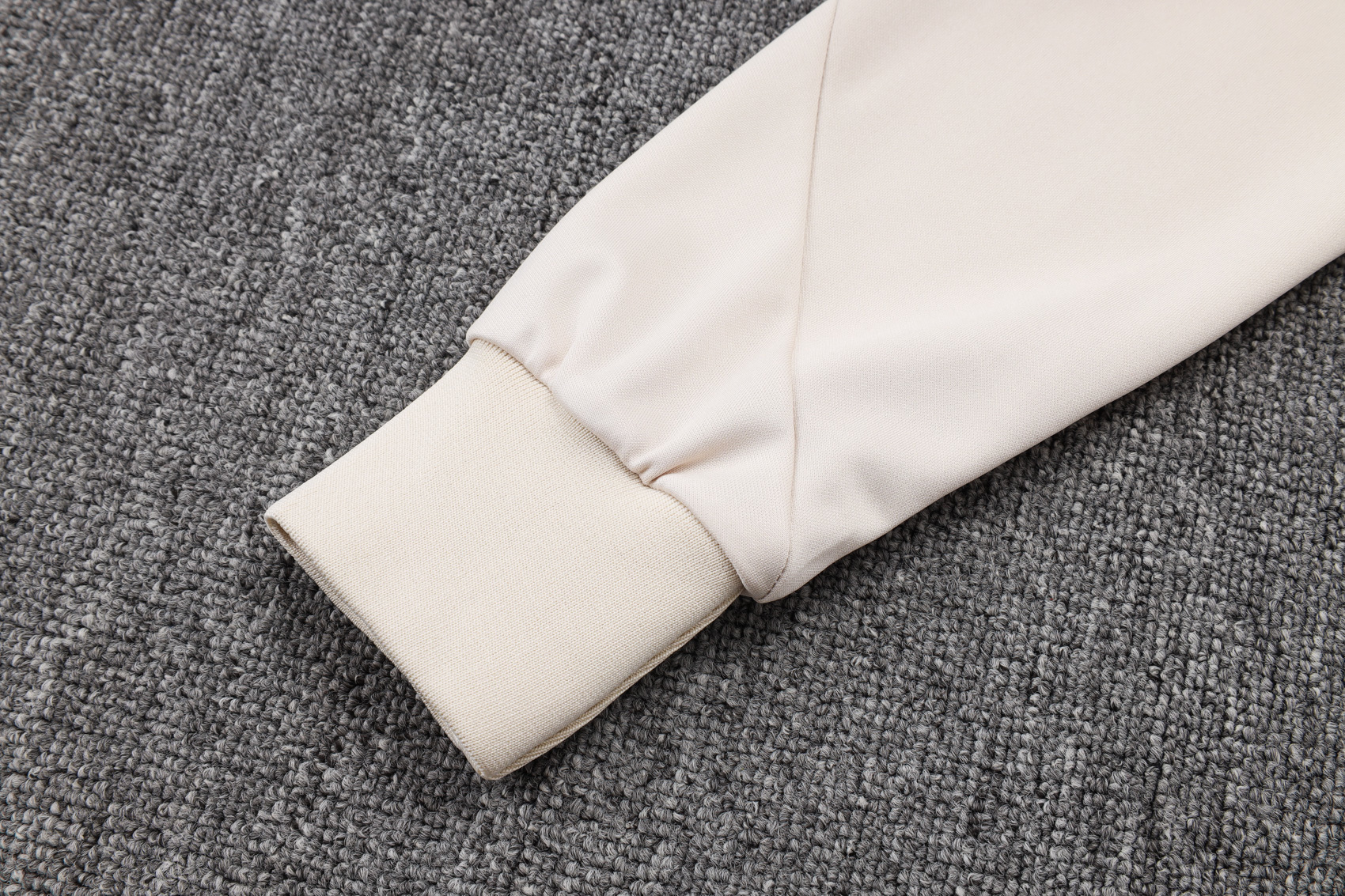 25-26 Barcelona kids aldult Jacket Training Tracksuit kit-Fans Version: Ajax 24-25 Home Stadium Jersey - Fans Version : Adidas luxuryfootballshirts.com: https://www.luxuryfootballshirts.com/