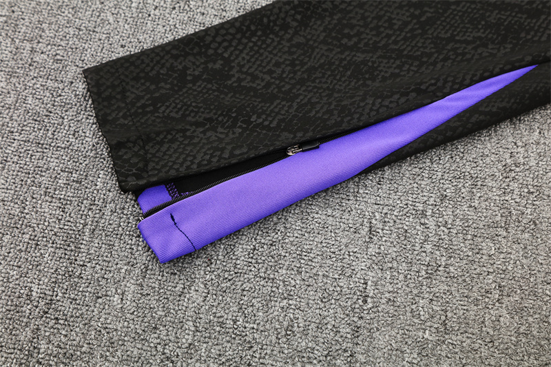 25-26 Barcelona adult long-sleeved half-pull training suit kit: Ajax 24-25 Home Stadium Jersey - Fans Version : Adidas luxuryfootballshirts.com: https://www.luxuryfootballshirts.com/