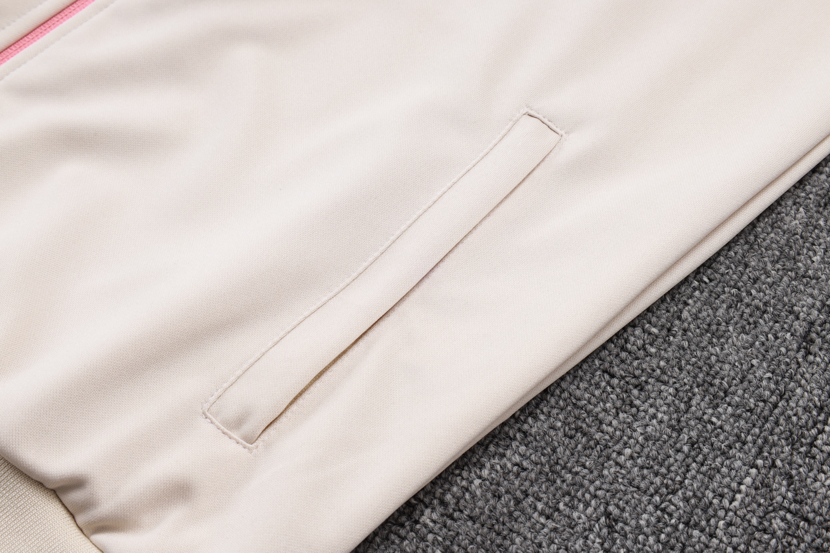 25-26 Barcelona kids aldult Jacket Training Tracksuit kit-Fans Version: Ajax 24-25 Home Stadium Jersey - Fans Version : Adidas luxuryfootballshirts.com: https://www.luxuryfootballshirts.com/