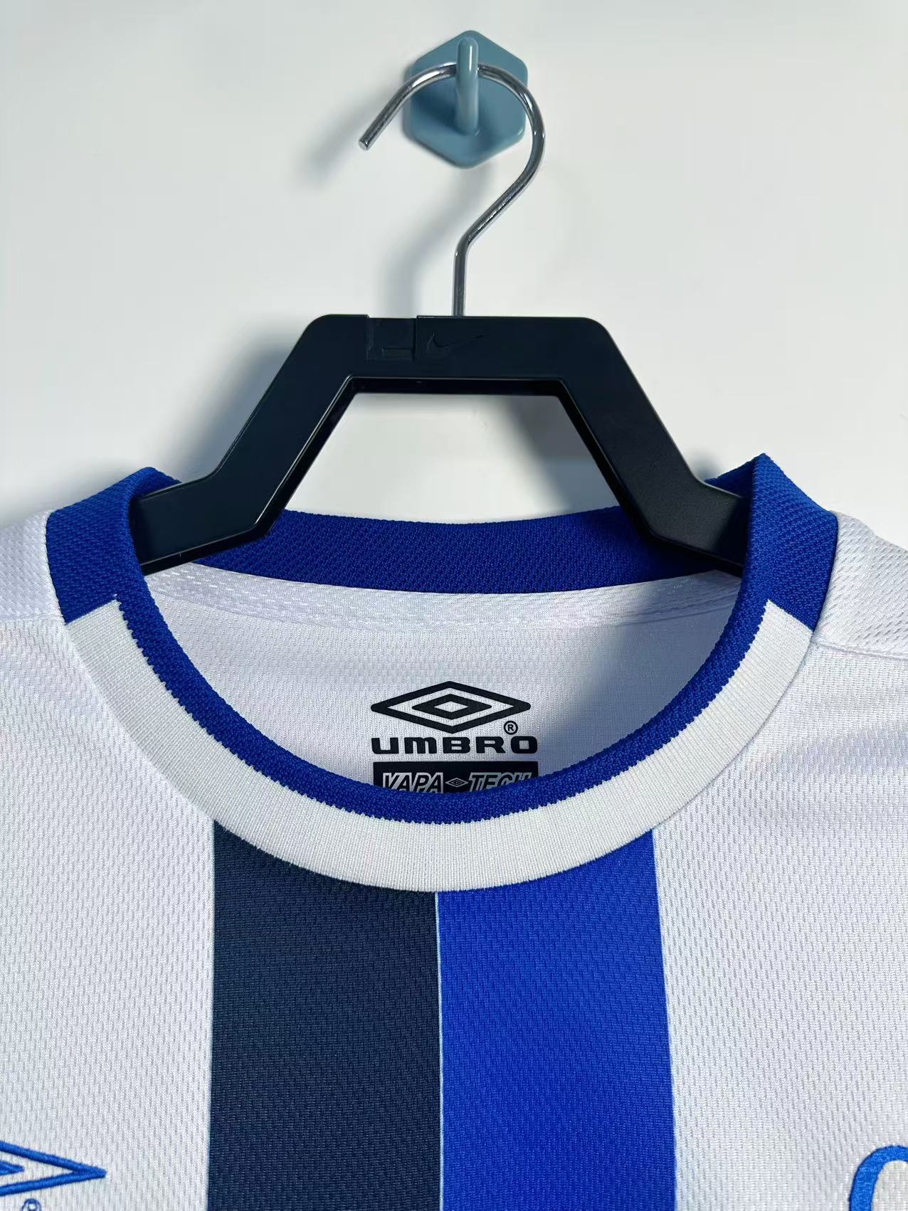 03-05 Chelsea away long sleeves soccer jersey-Retro version: Ajax 24-25 Home Stadium Jersey - Fans Version : Adidas luxuryfootballshirts.com: https://www.luxuryfootballshirts.com/