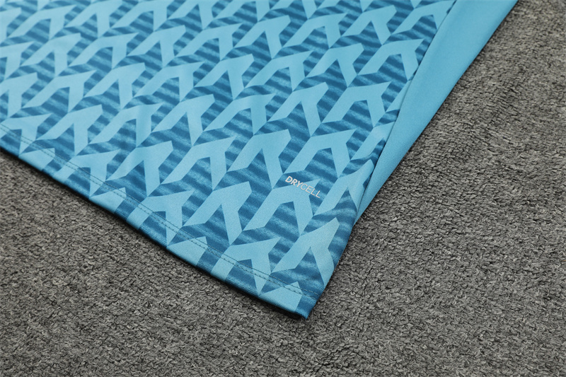 24-25 Marseille adult long-sleeved half-pull training suit kit: Ajax 24-25 Home Stadium Jersey - Fans Version : Adidas luxuryfootballshirts.com: https://www.luxuryfootballshirts.com/