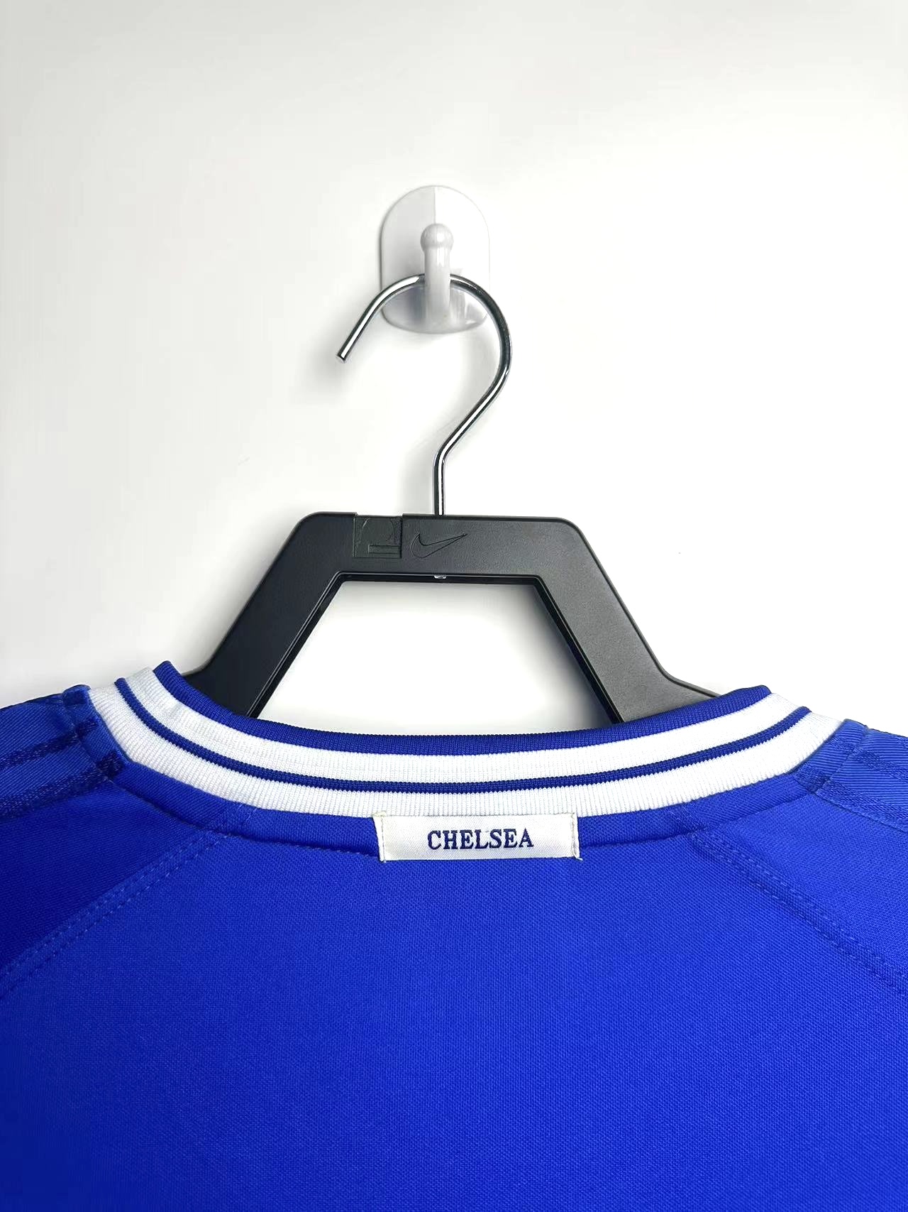 99-01 Chelsea home home soccer jersey-Retro version: Ajax 24-25 Home Stadium Jersey - Fans Version : Adidas luxuryfootballshirts.com: https://www.luxuryfootballshirts.com/