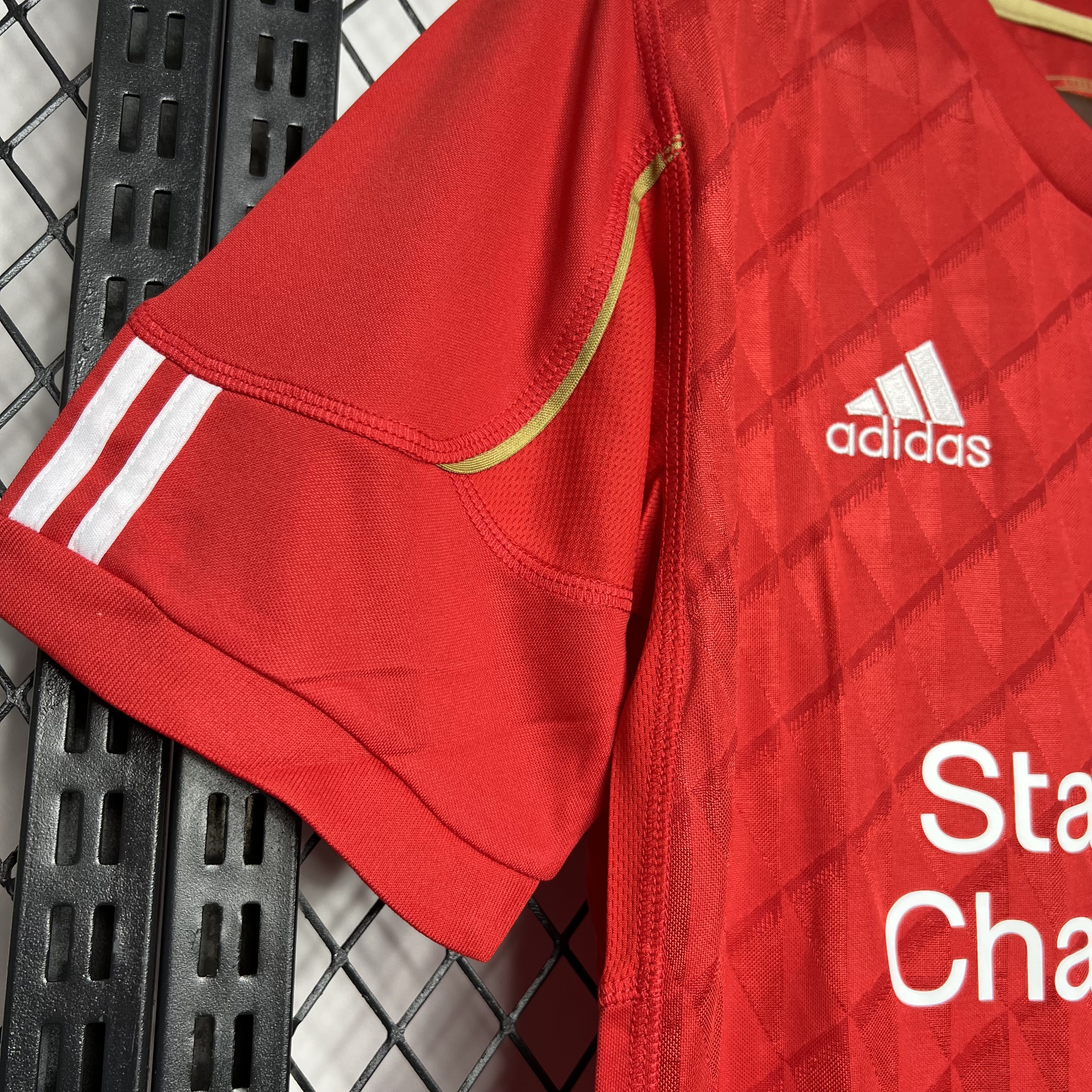 unitedfutballjersey-Retro Liver.pool 2010-11 Home Stadium Jersey