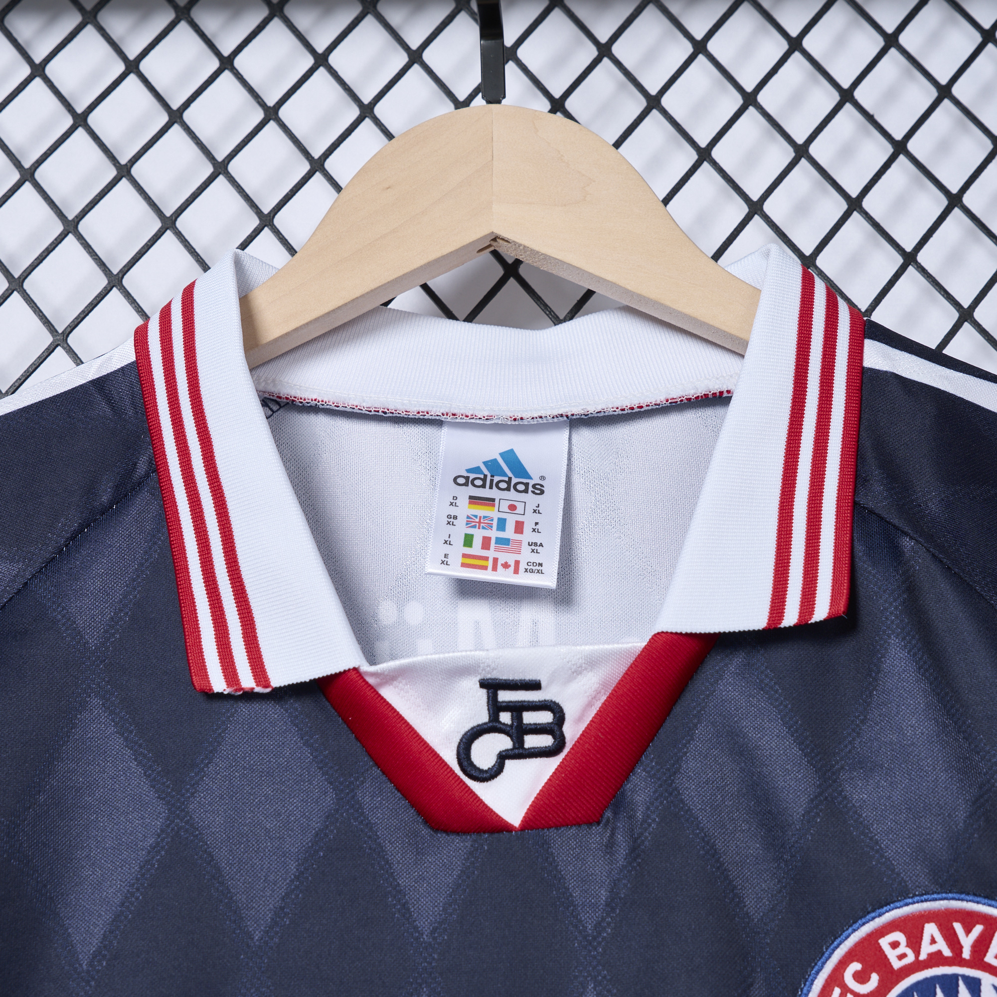 GlobeJersey-Retro Bayern Munich 1997-99 Home Stadium Jersey