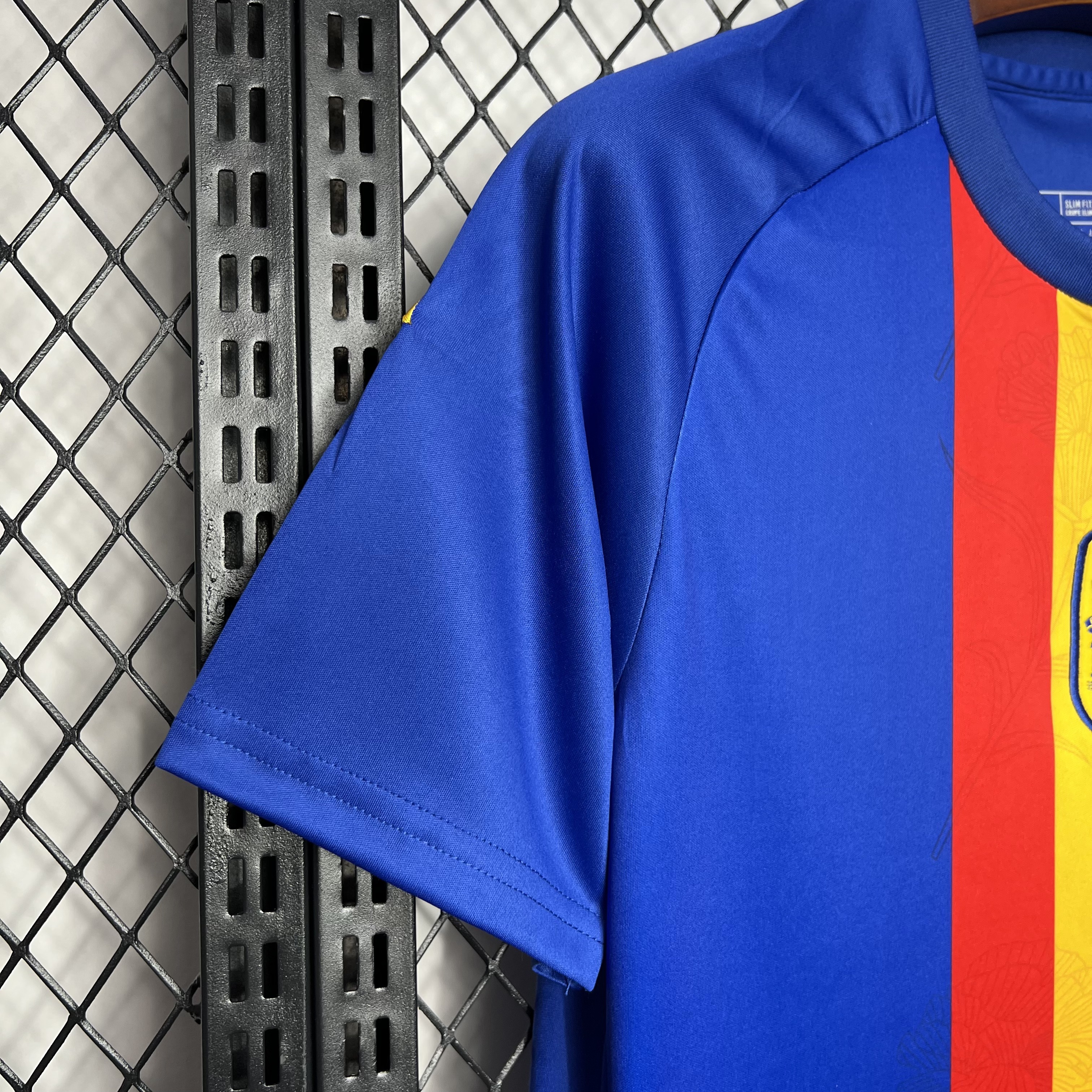 Spain 2024 Pre-Match Training Jersey - Fans Version:football jersey mysite: unitedjerseyfootball 邓江浪:football