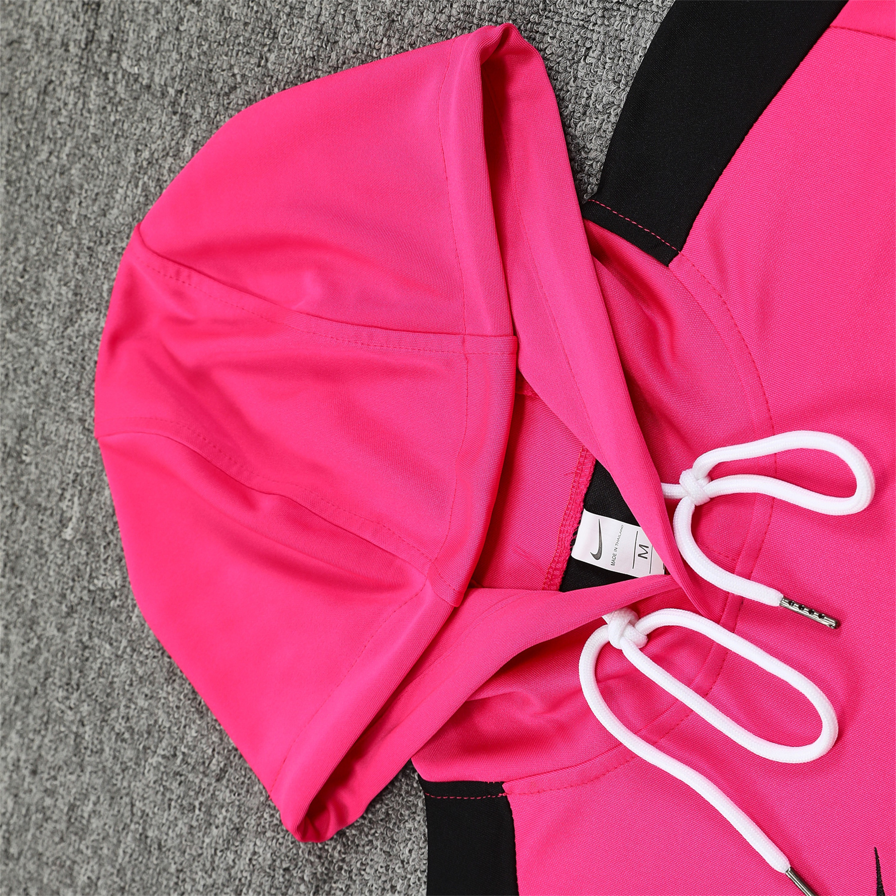 ManixJersey.com | C.H.E.L.S.E.A 24-25 Training Hoodie Set - Pink Hoodie and Black Pants -Customize Name, Number and Patch | Worldwide Shipping