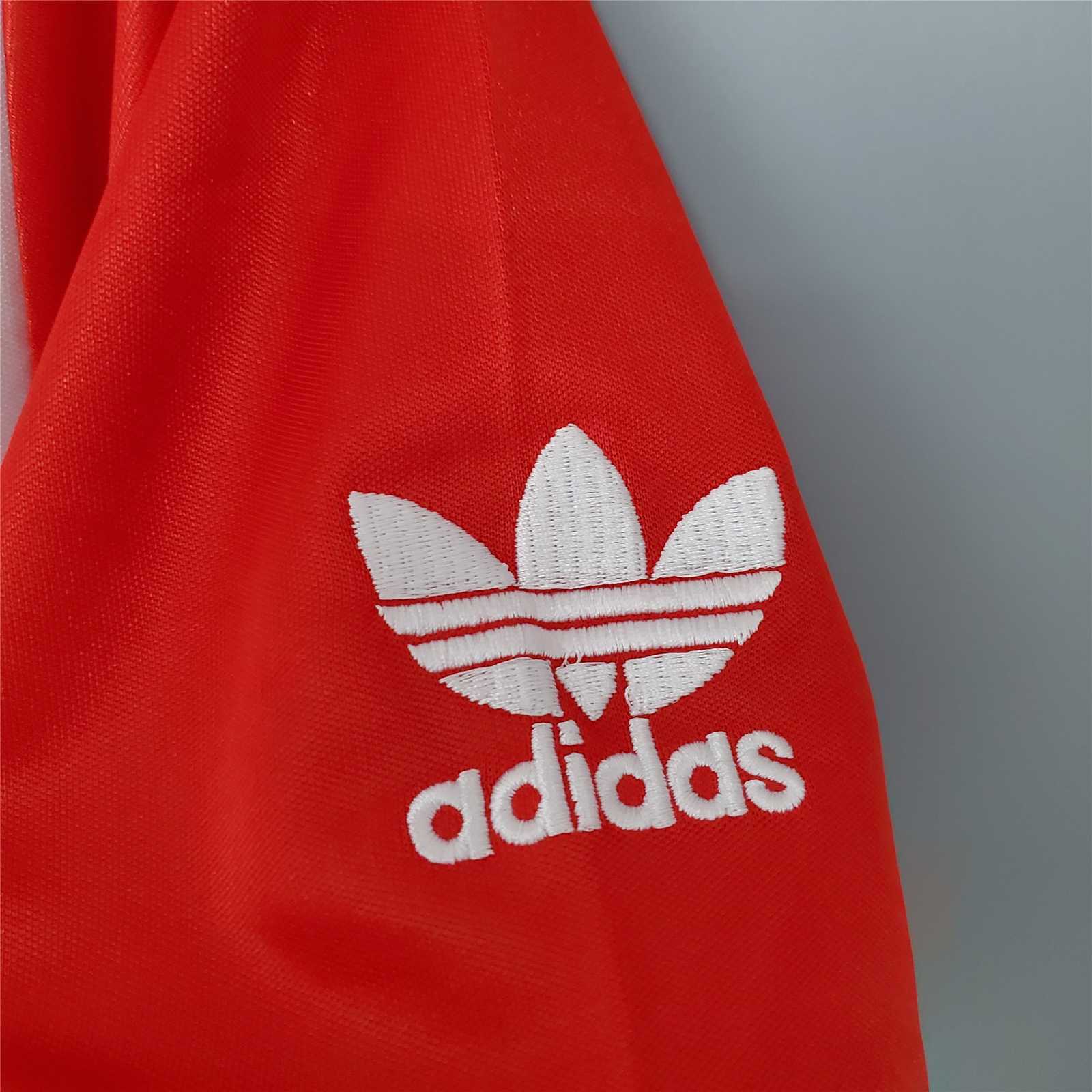 ManixJersey.com | Retro Manchester United 85-86 Home Stadium Jersey -Customize Name, Number and Patch | Worldwide Shipping