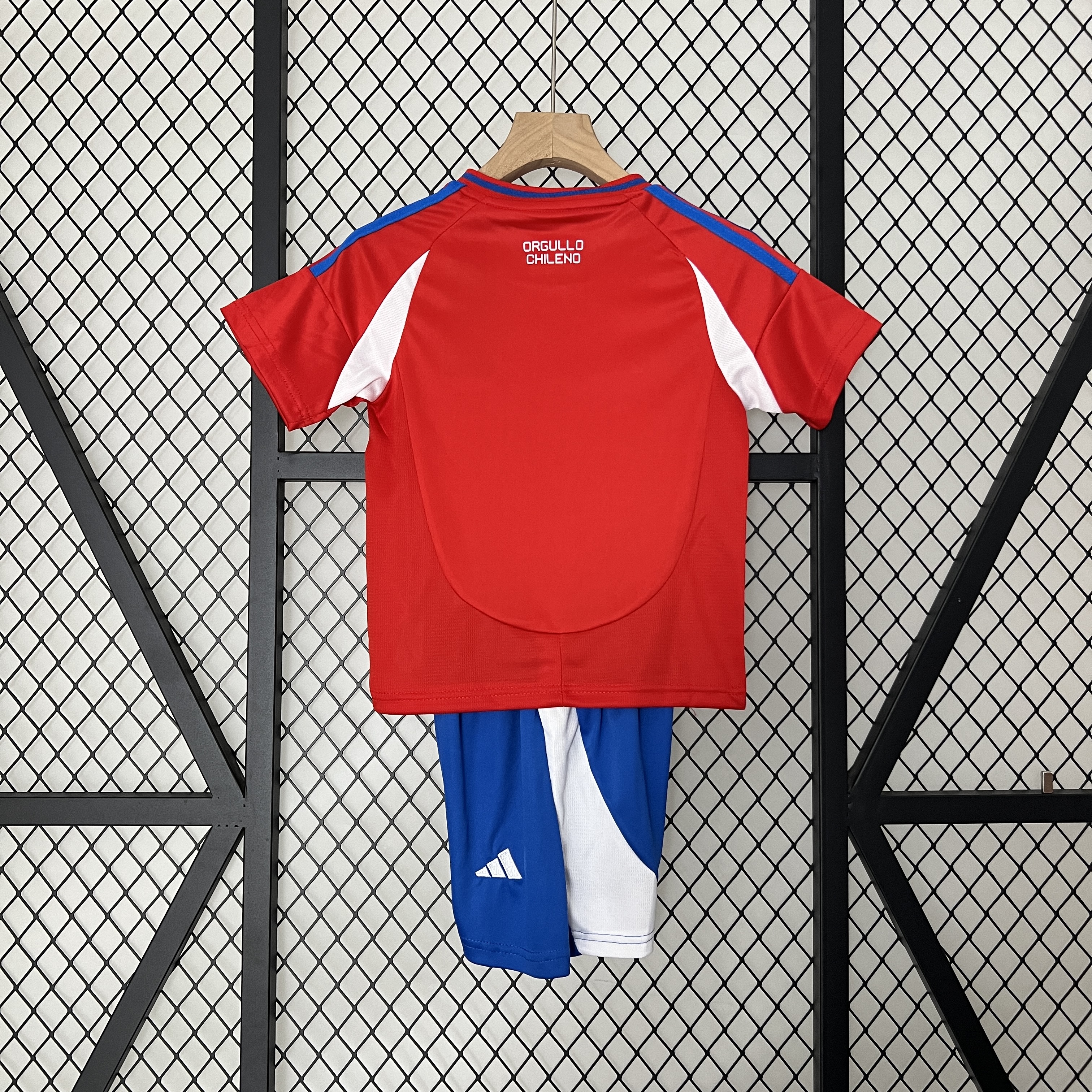 ManixJersey.com | Chile 2024 Home Stadium Kids Kit -Customize Name, Number and Patch | Worldwide Shipping