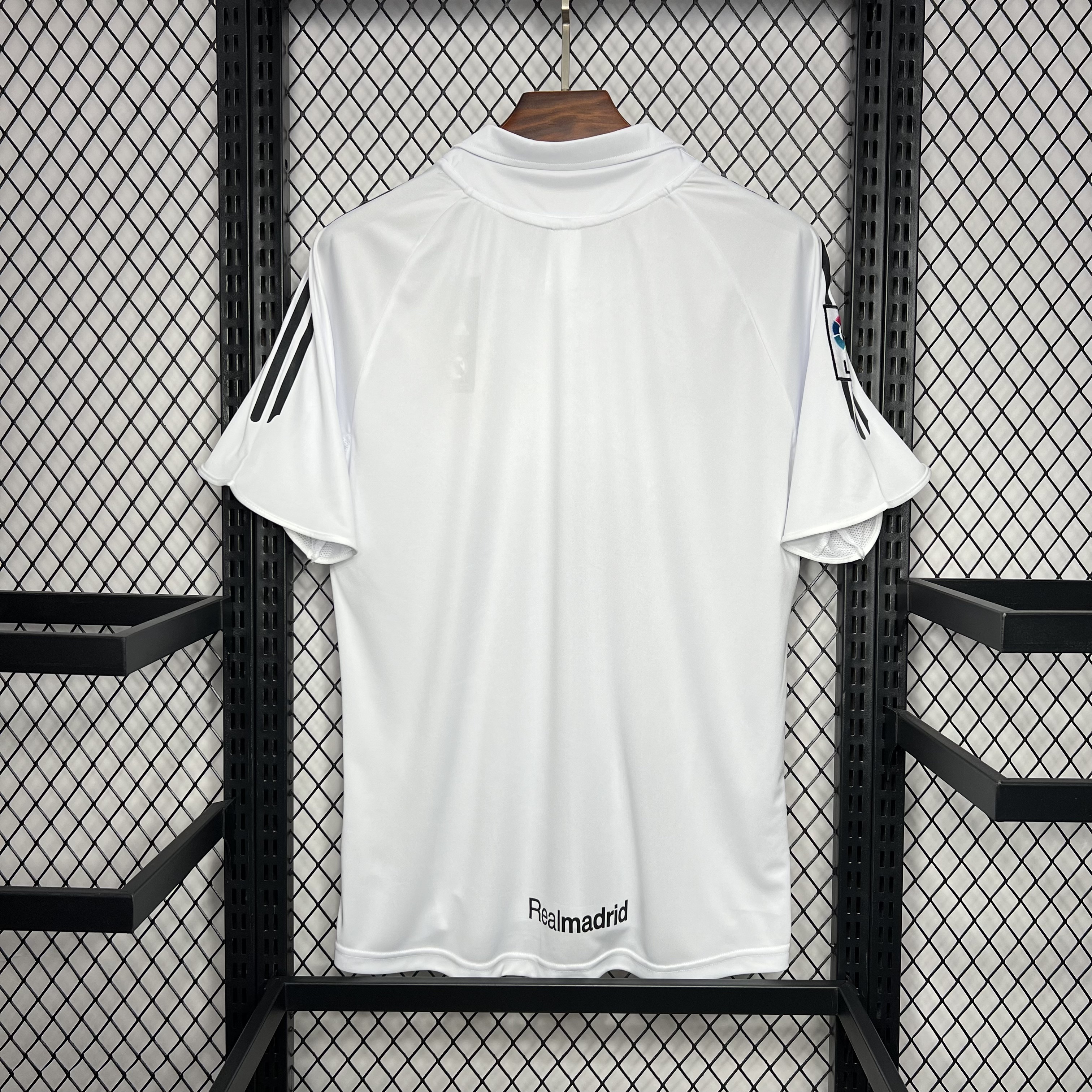 JerseysGala.com | Retro Real Madrid 05-06 Home Stadium Jersey -Customize Name, Number and Patch | Worldwide Shipping