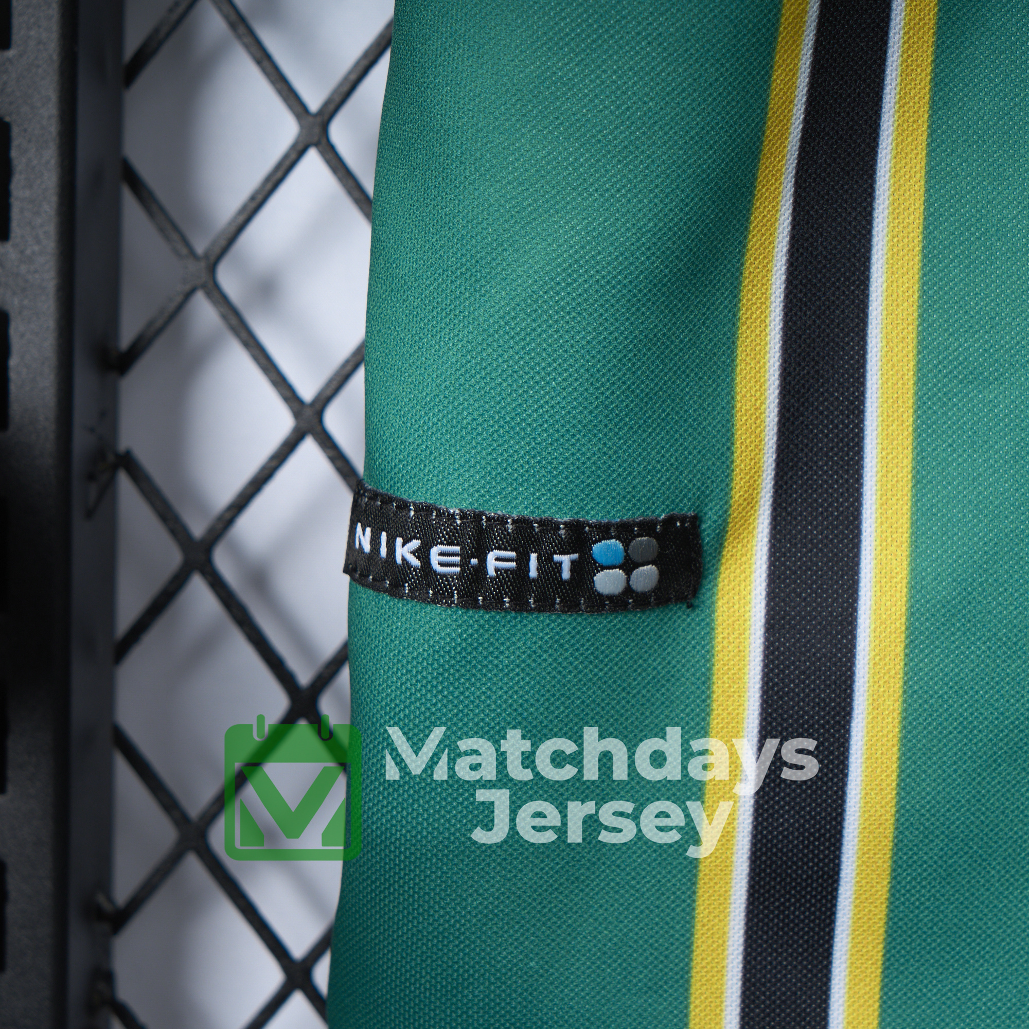 GlobeJersey-Retro La Galaxy 1999 Home Jersey