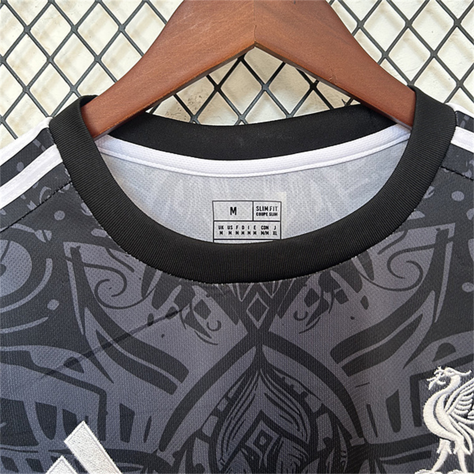 SIUjerseys-Liver.pool 24-25 Green Fire Phoenix Special Edition Jersey - Fans Version