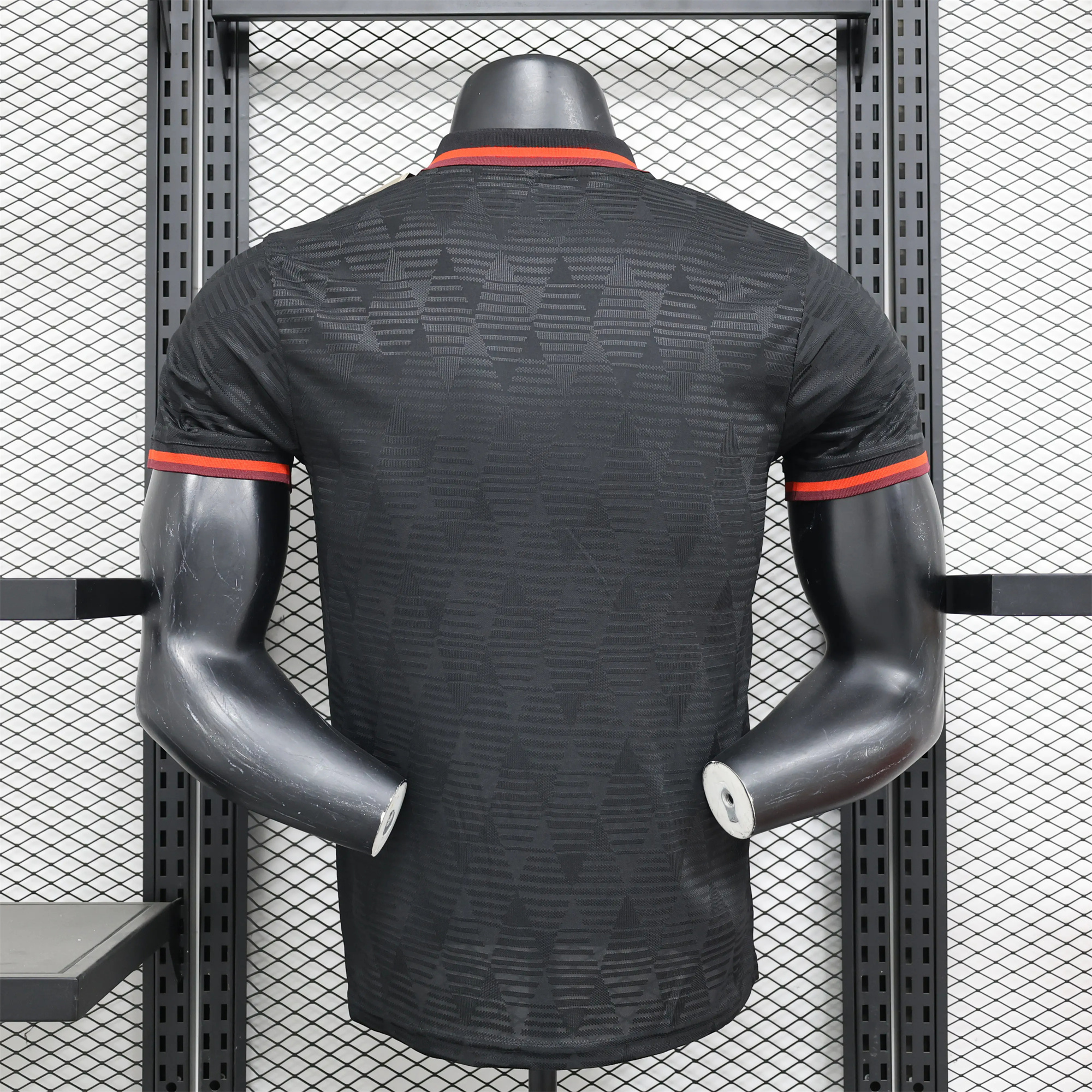 Bayern Munich 24-25 Black & Gold Training Jersey - Player Version:football jersey mysite: unitedjerseyfootball 邓江浪:football