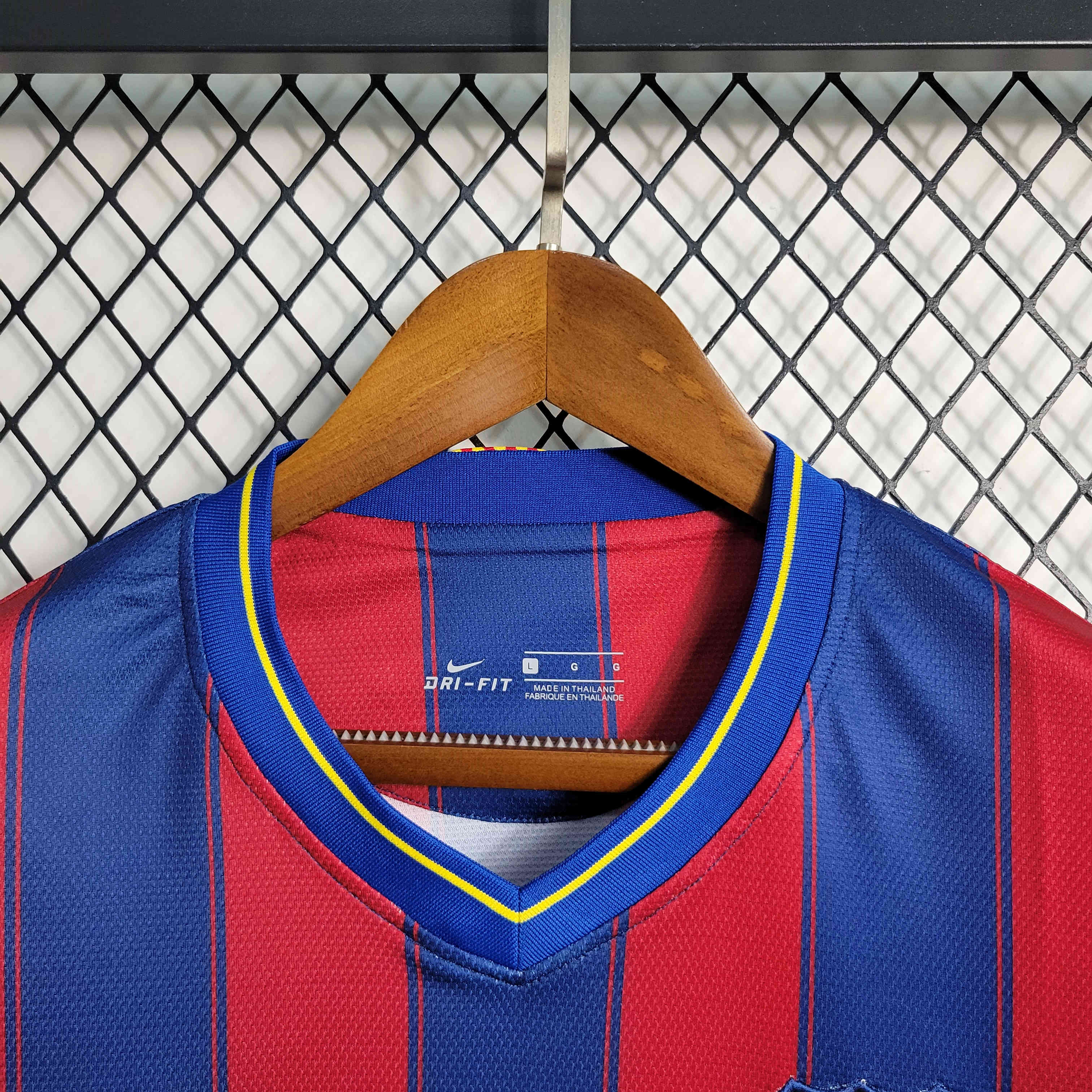 foot-Retro Barcelona 09-10 Home Stadium Jersey