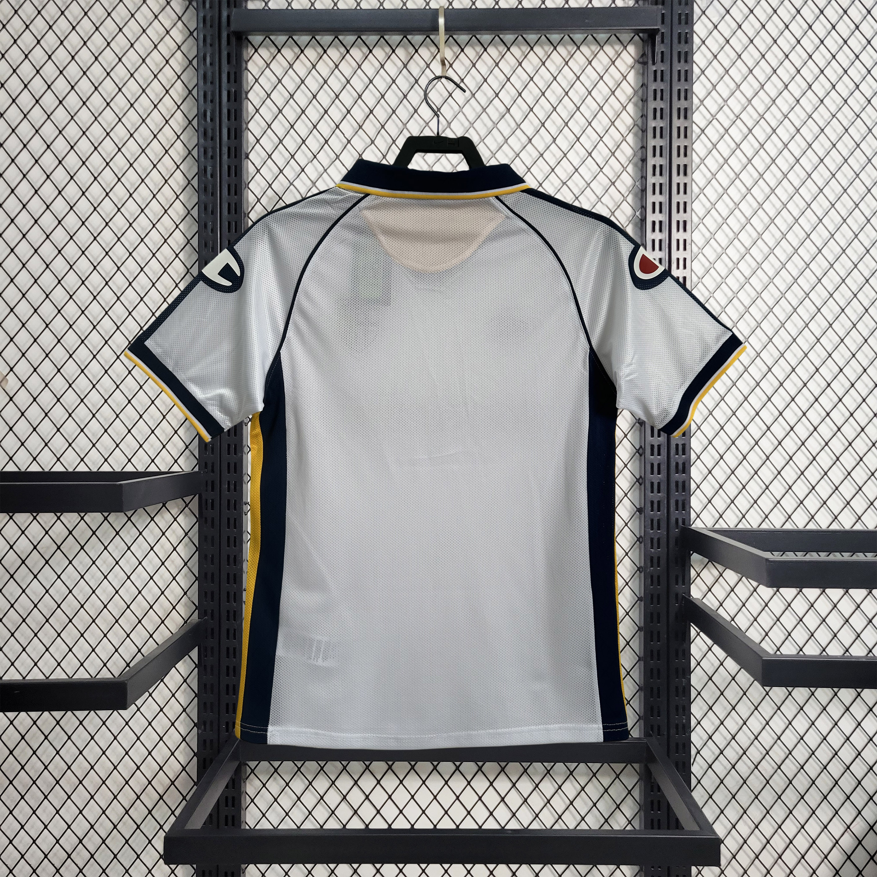 Higojerseys-Retro Parma 2003-04 Away Jersey - Fans Version