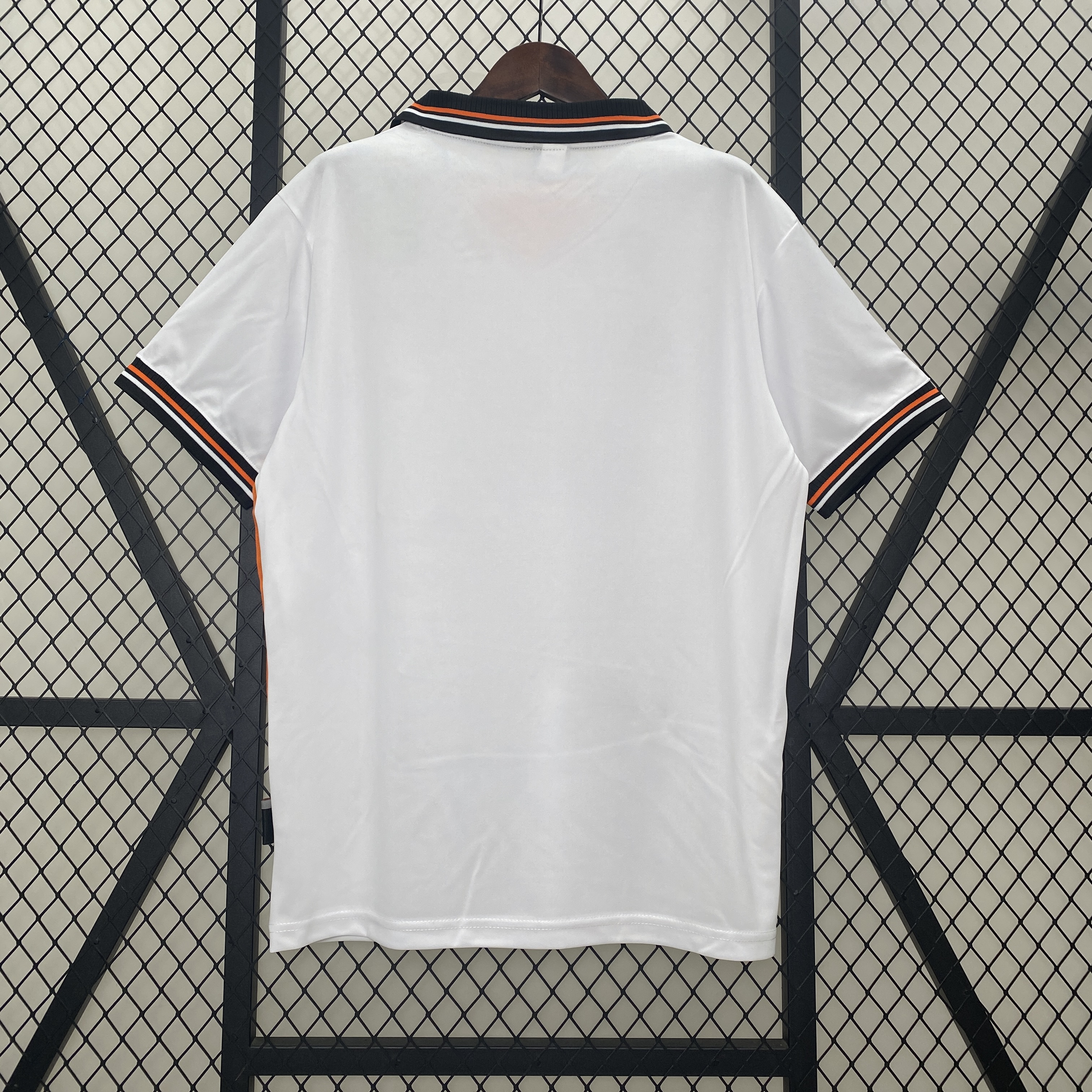 SIUjerseys-Retro Valencia 1999-00 Home Jersey