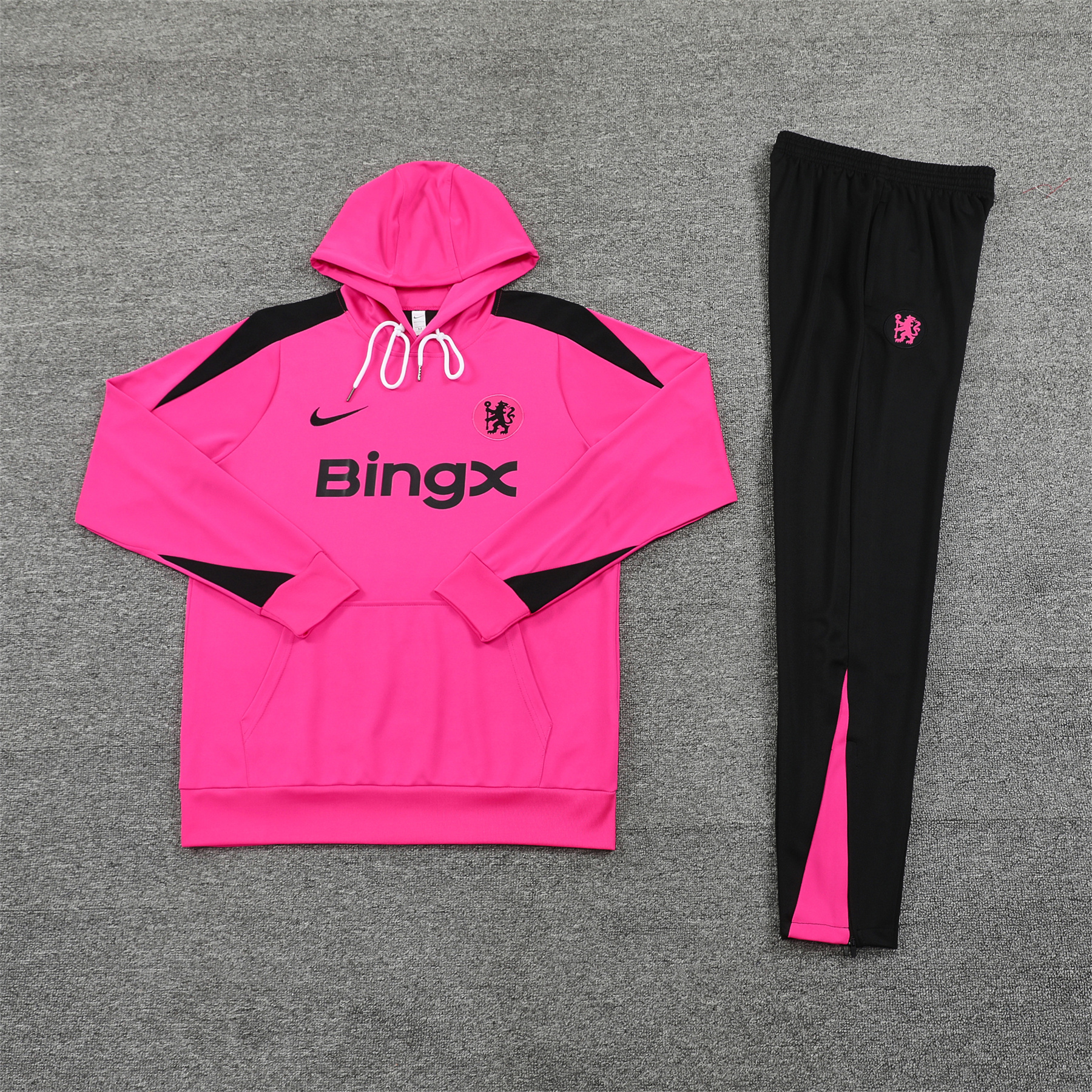 ManixJersey.com | C.H.E.L.S.E.A 24-25 Training Hoodie Set - Pink Hoodie and Black Pants -Customize Name, Number and Patch | Worldwide Shipping