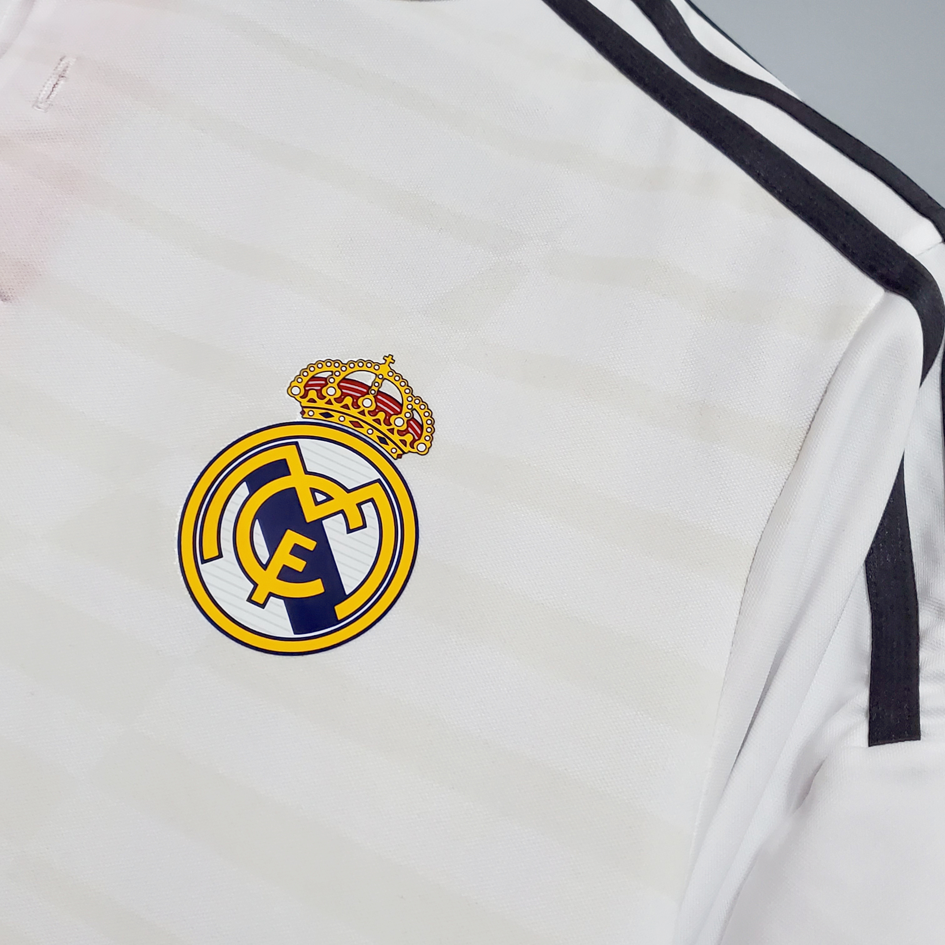ManixJersey.com | Retro Real Madrid 14-15 Home Stadium Jersey -Customize Name, Number and Patch | Worldwide Shipping