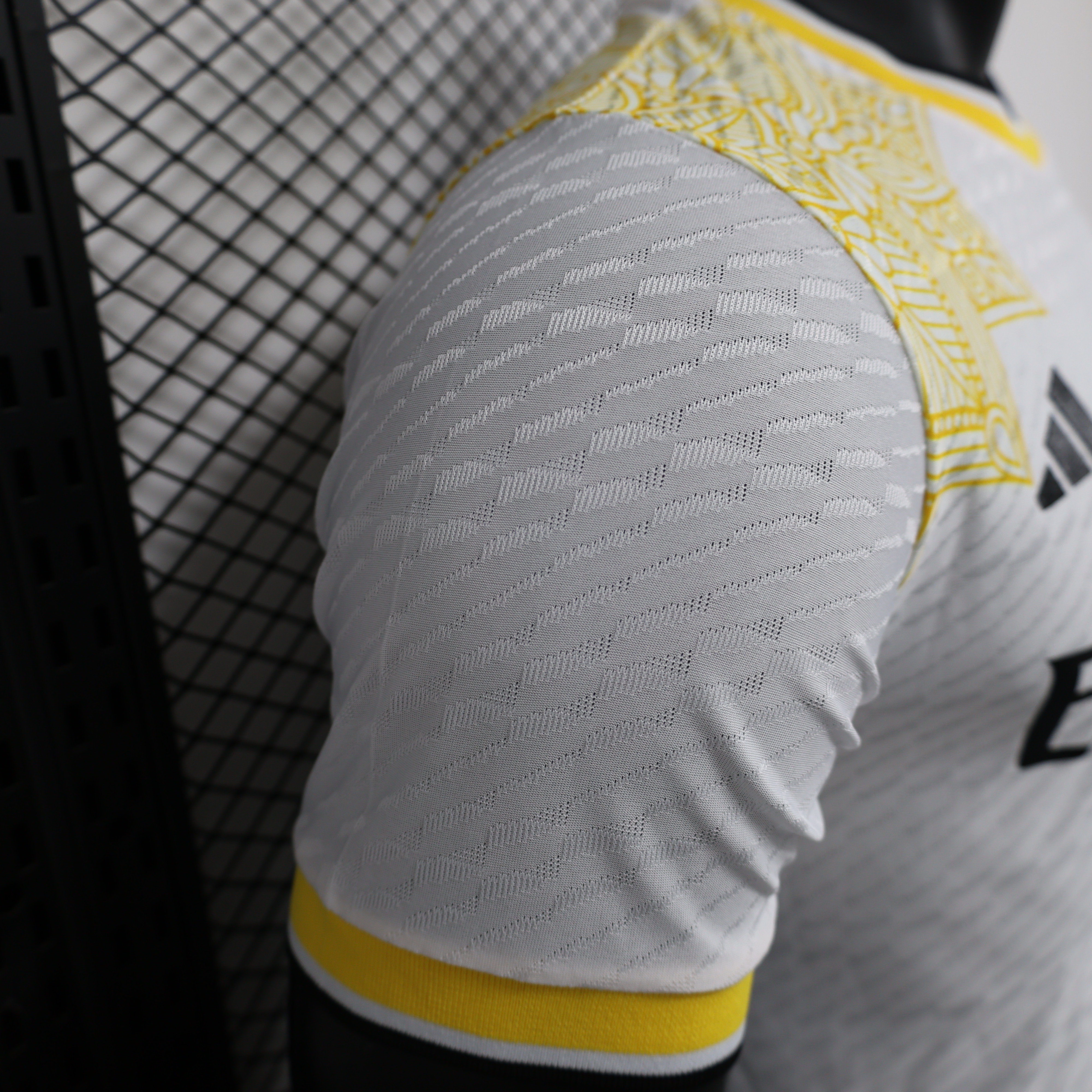 SIUjerseys-Real Madrid 24-25 Black Snake Special Edition White Jersey - Player Version