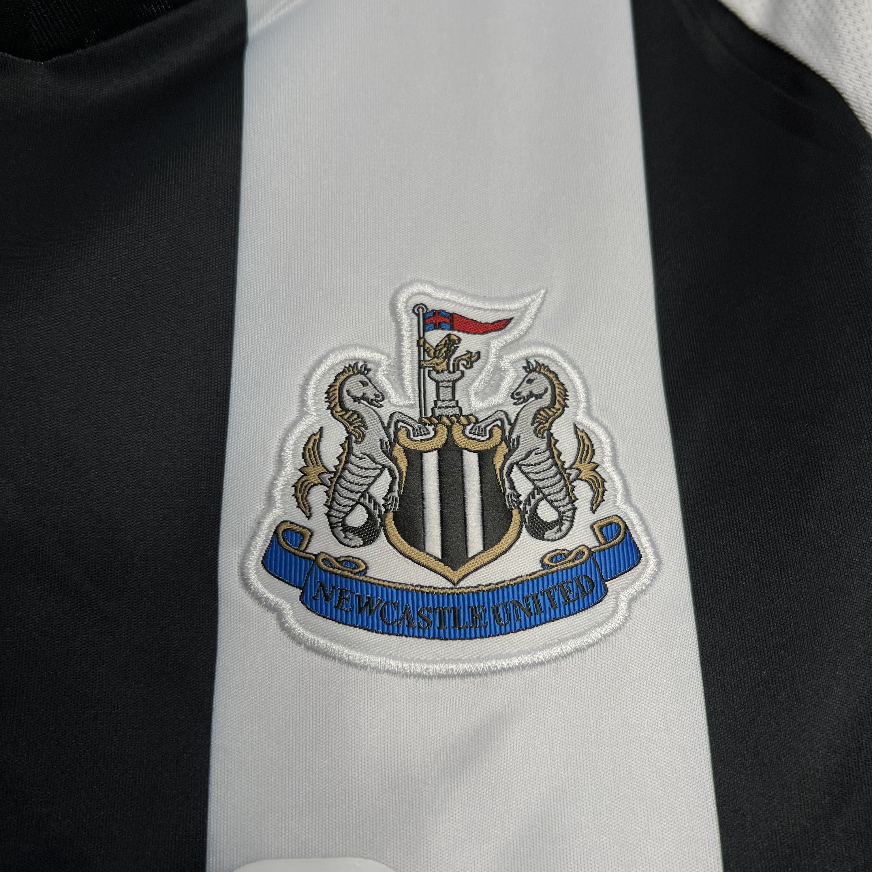 ManixJersey.com | Newcastle United 24-25 Home Stadium Jersey - Fans Version -Customize Name, Number and Patch | Worldwide Shipping
